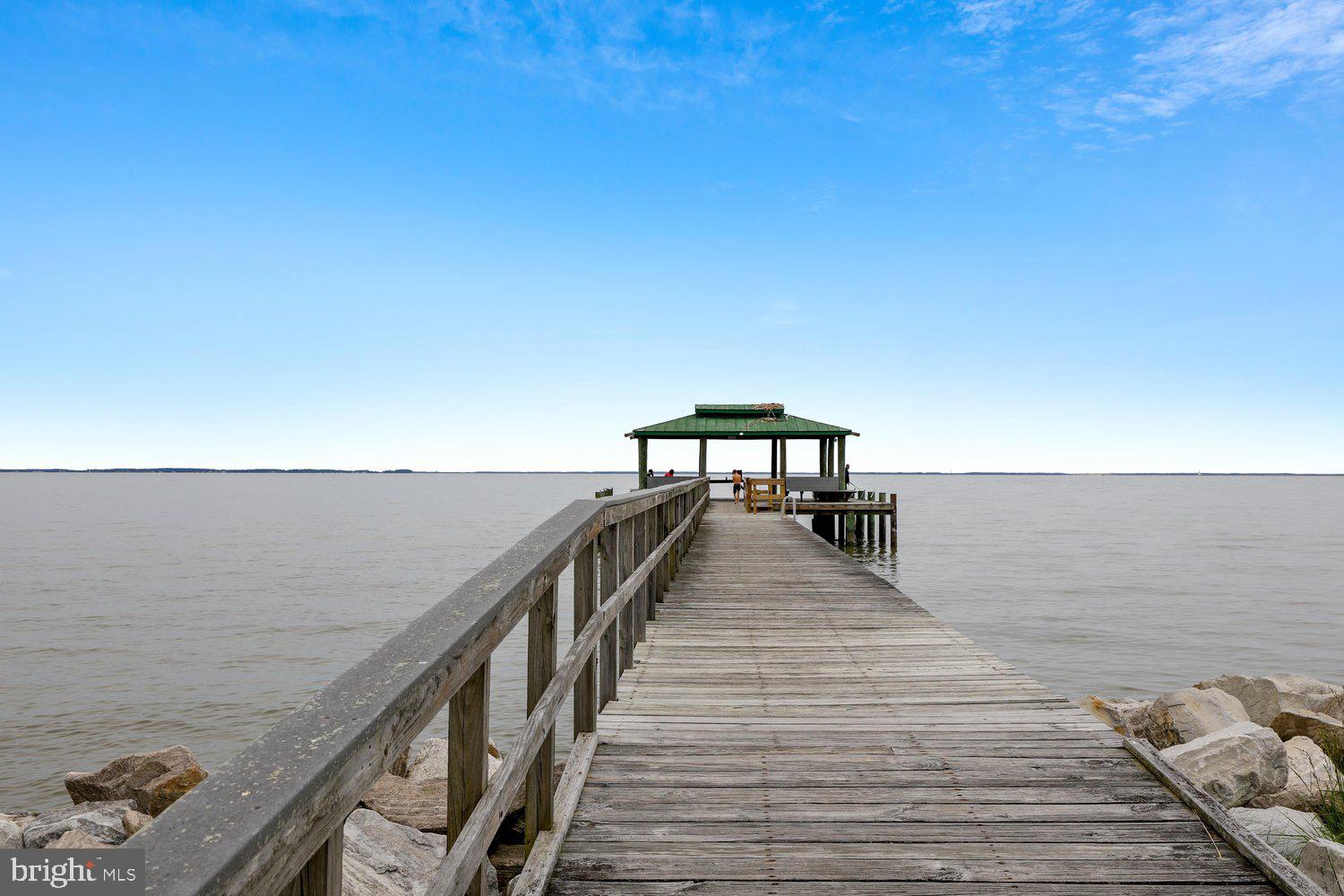 CEDARHURST ON THE BAY - Residential