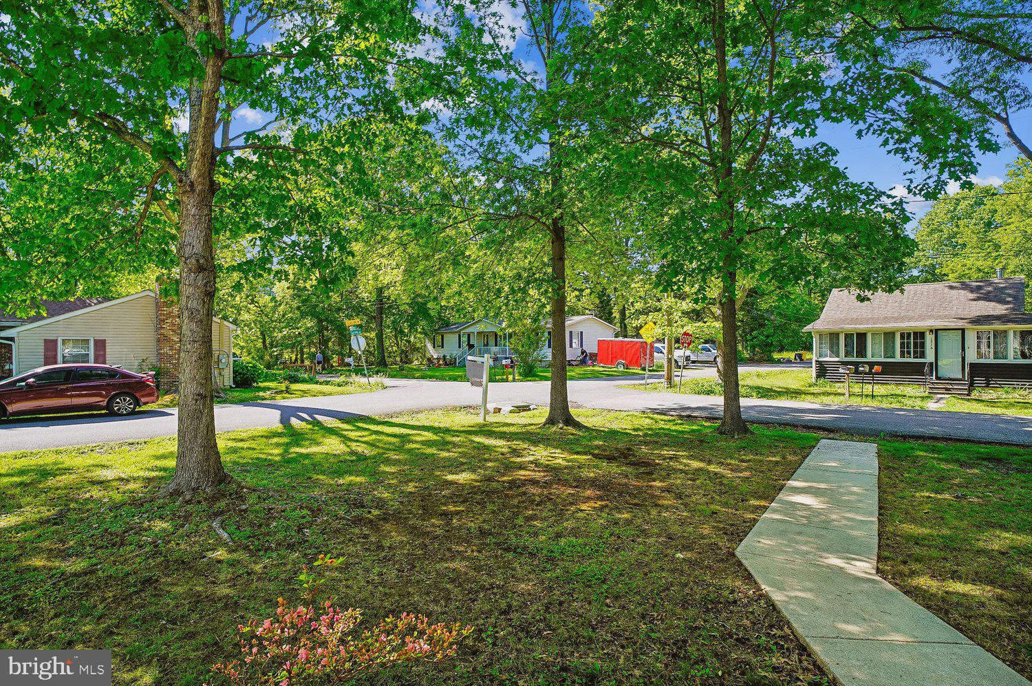 CEDARHURST ON THE BAY - Residential