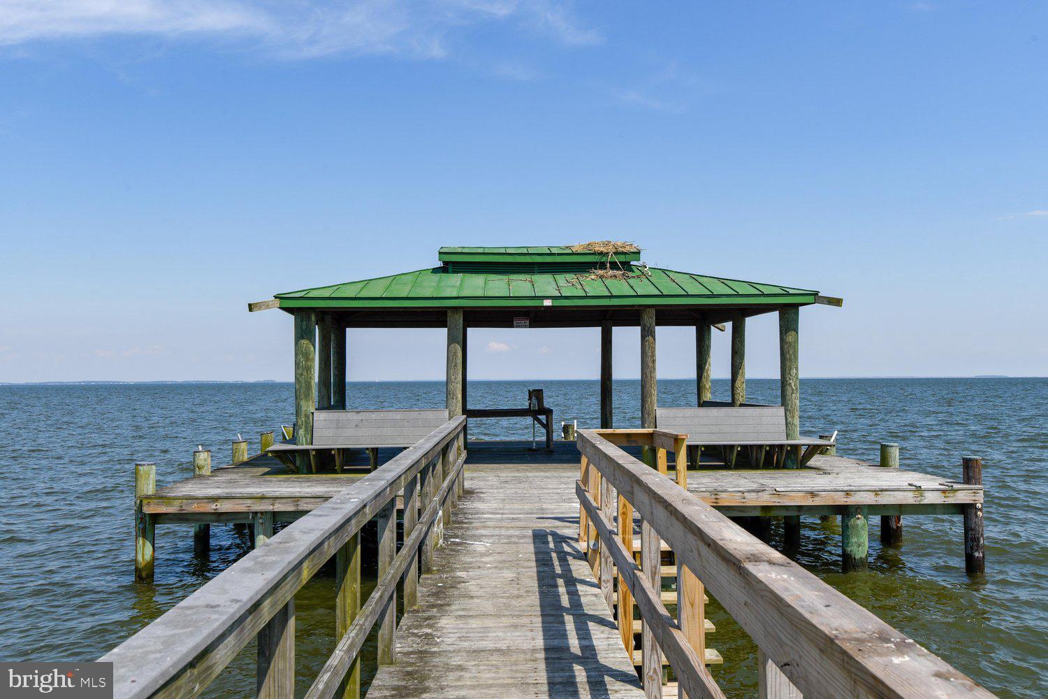 CEDARHURST ON THE BAY - Residential