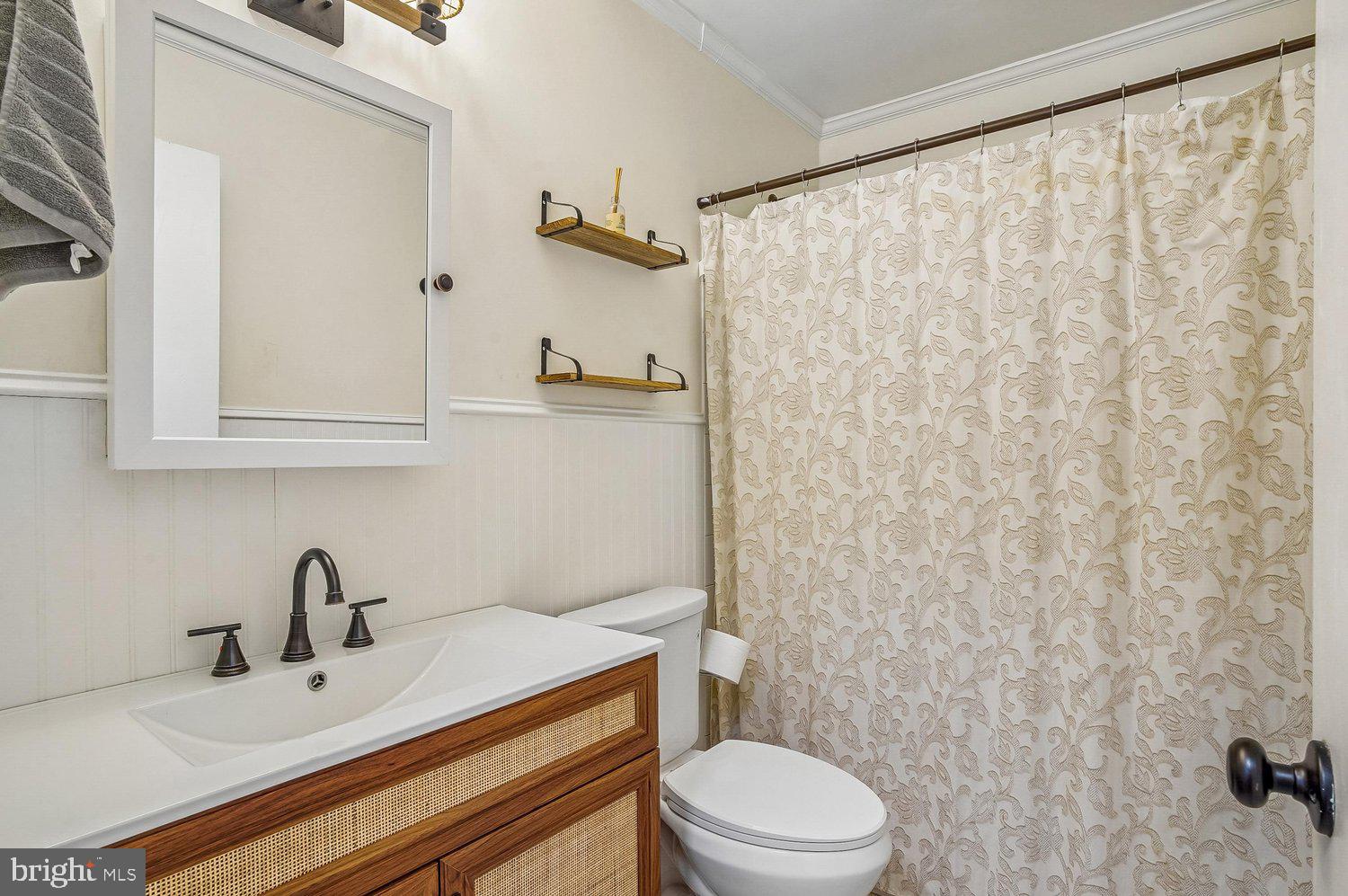 CEDARHURST ON THE BAY - Residential