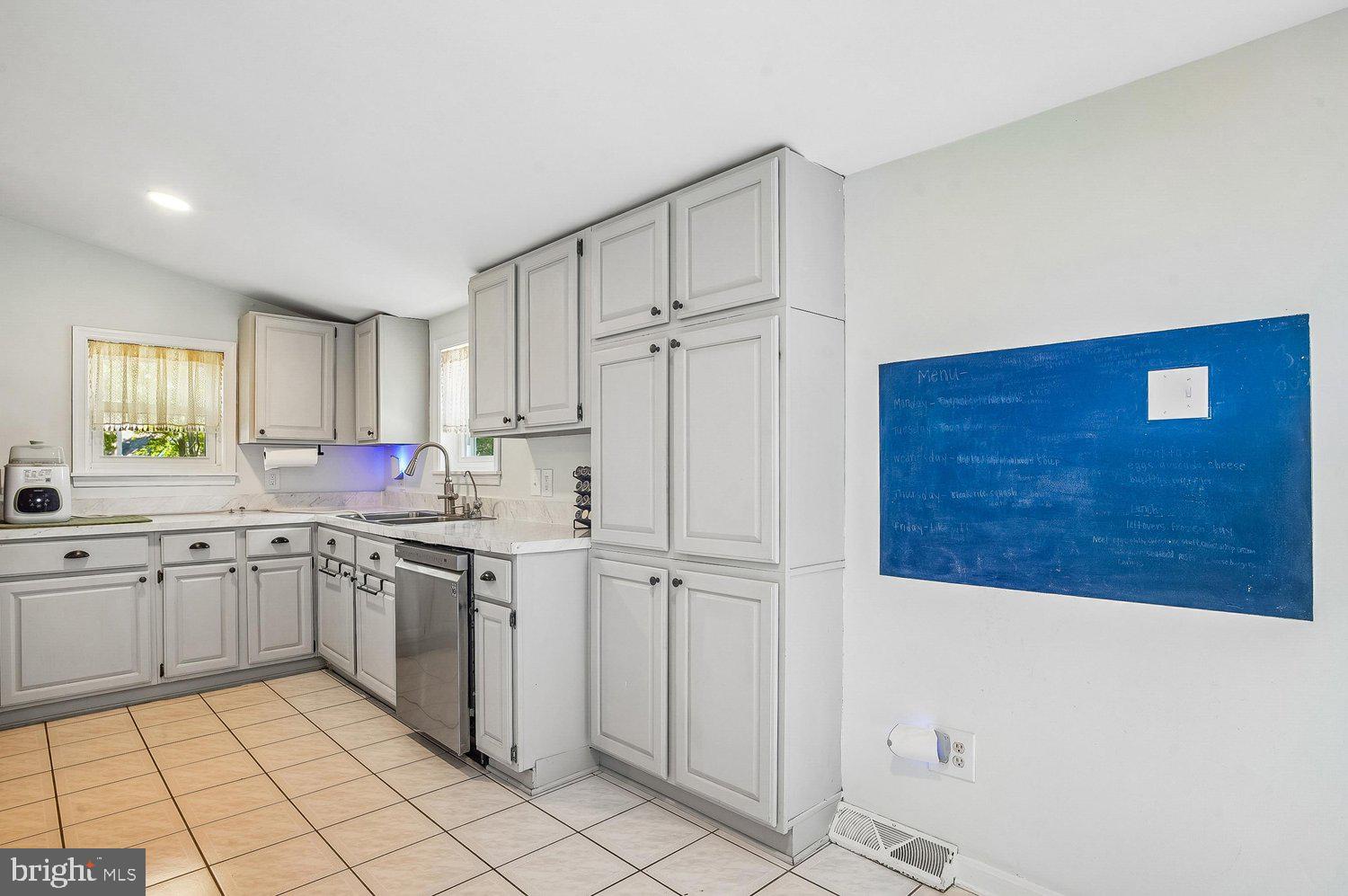 CEDARHURST ON THE BAY - Residential