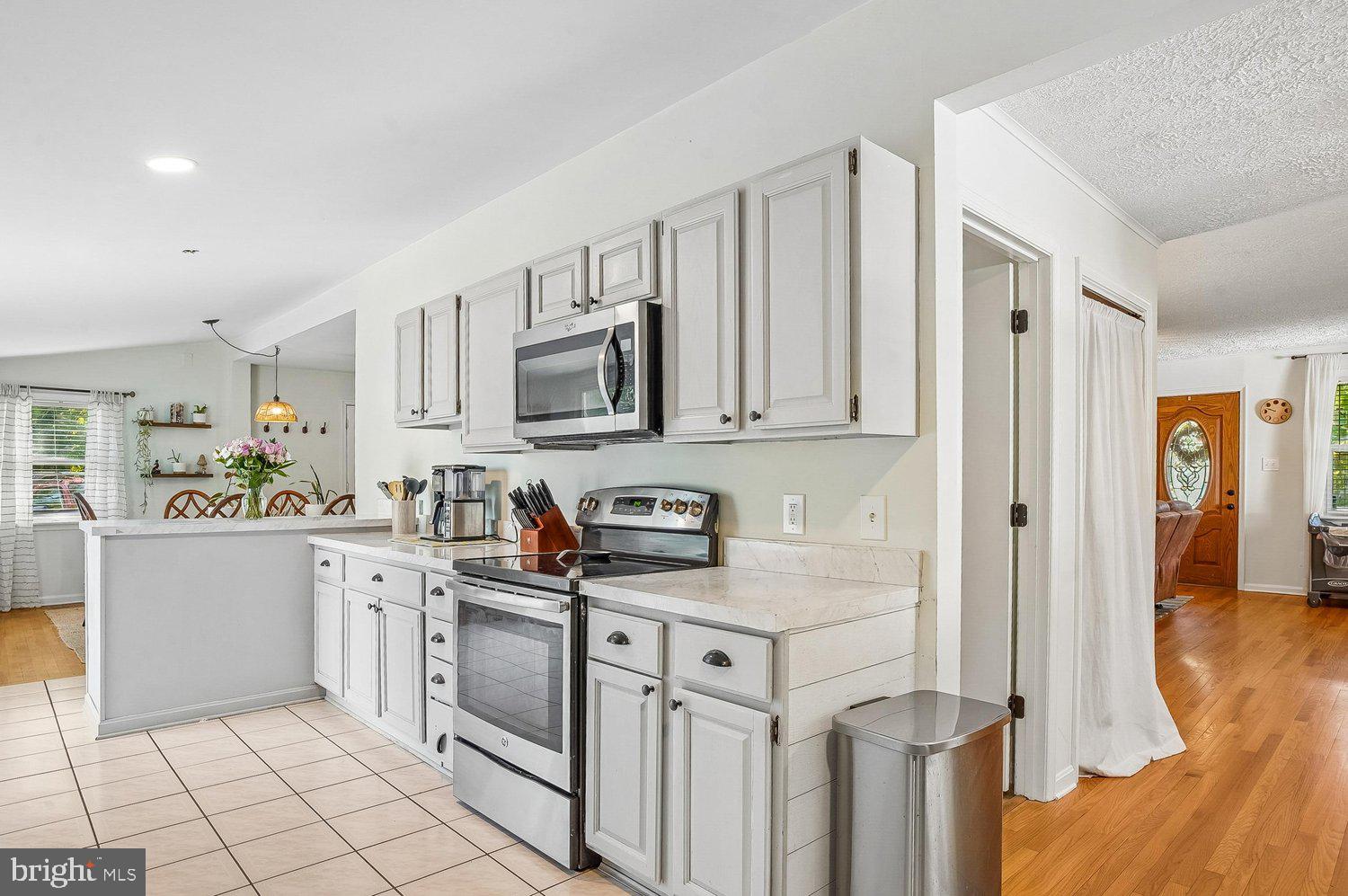 CEDARHURST ON THE BAY - Residential