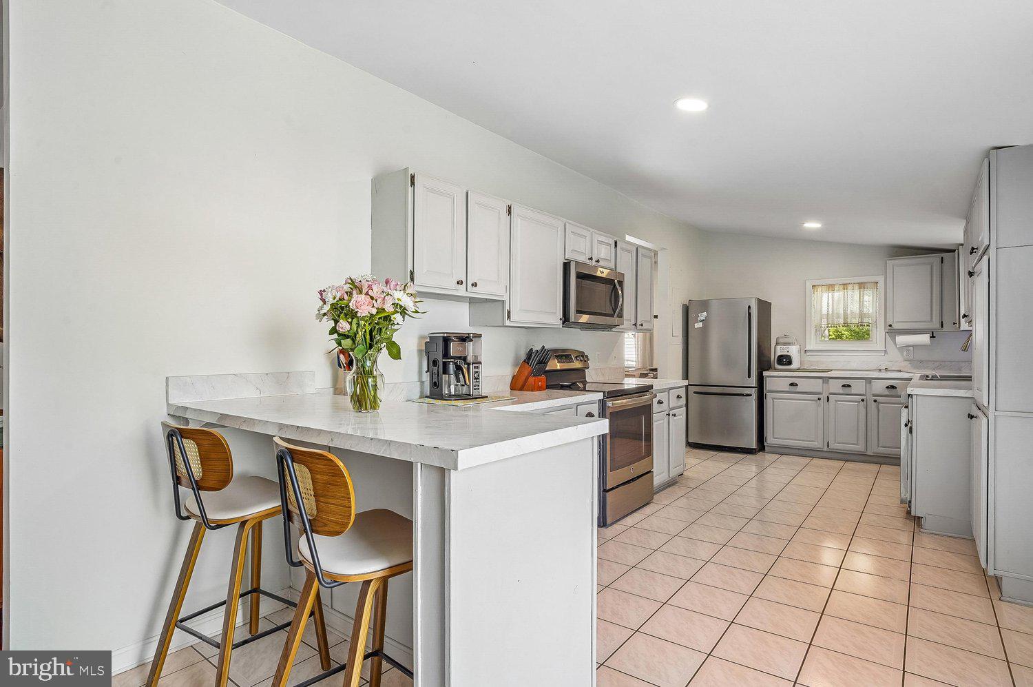 CEDARHURST ON THE BAY - Residential