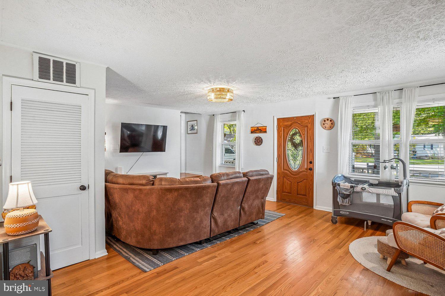CEDARHURST ON THE BAY - Residential