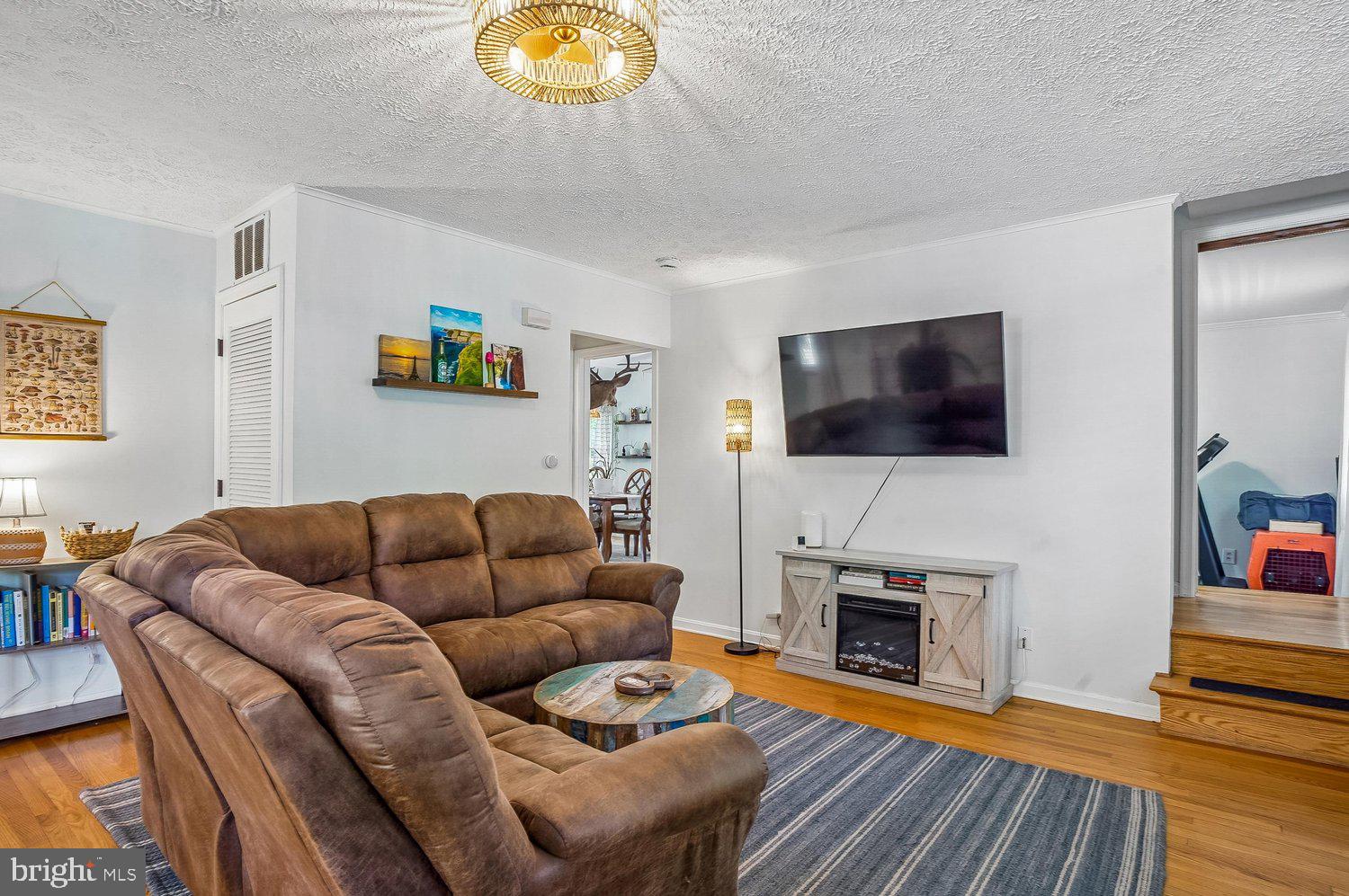 CEDARHURST ON THE BAY - Residential