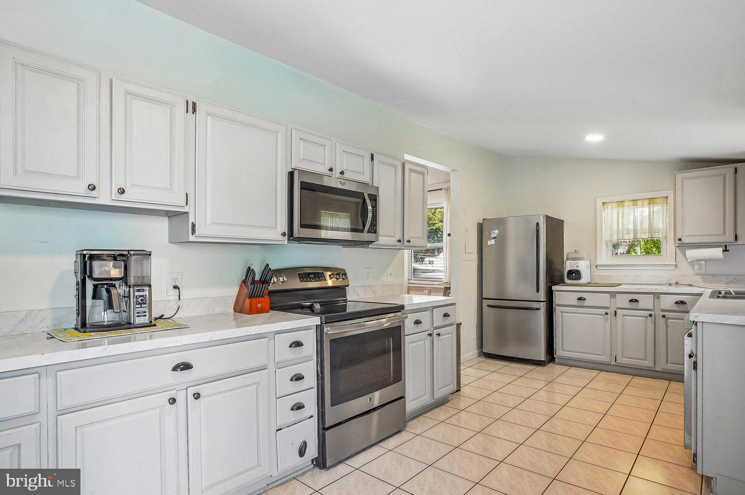 CEDARHURST ON THE BAY - Residential