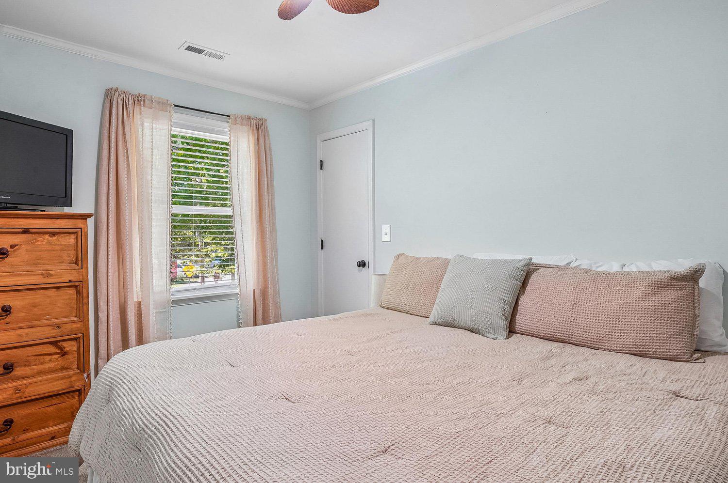 CEDARHURST ON THE BAY - Residential