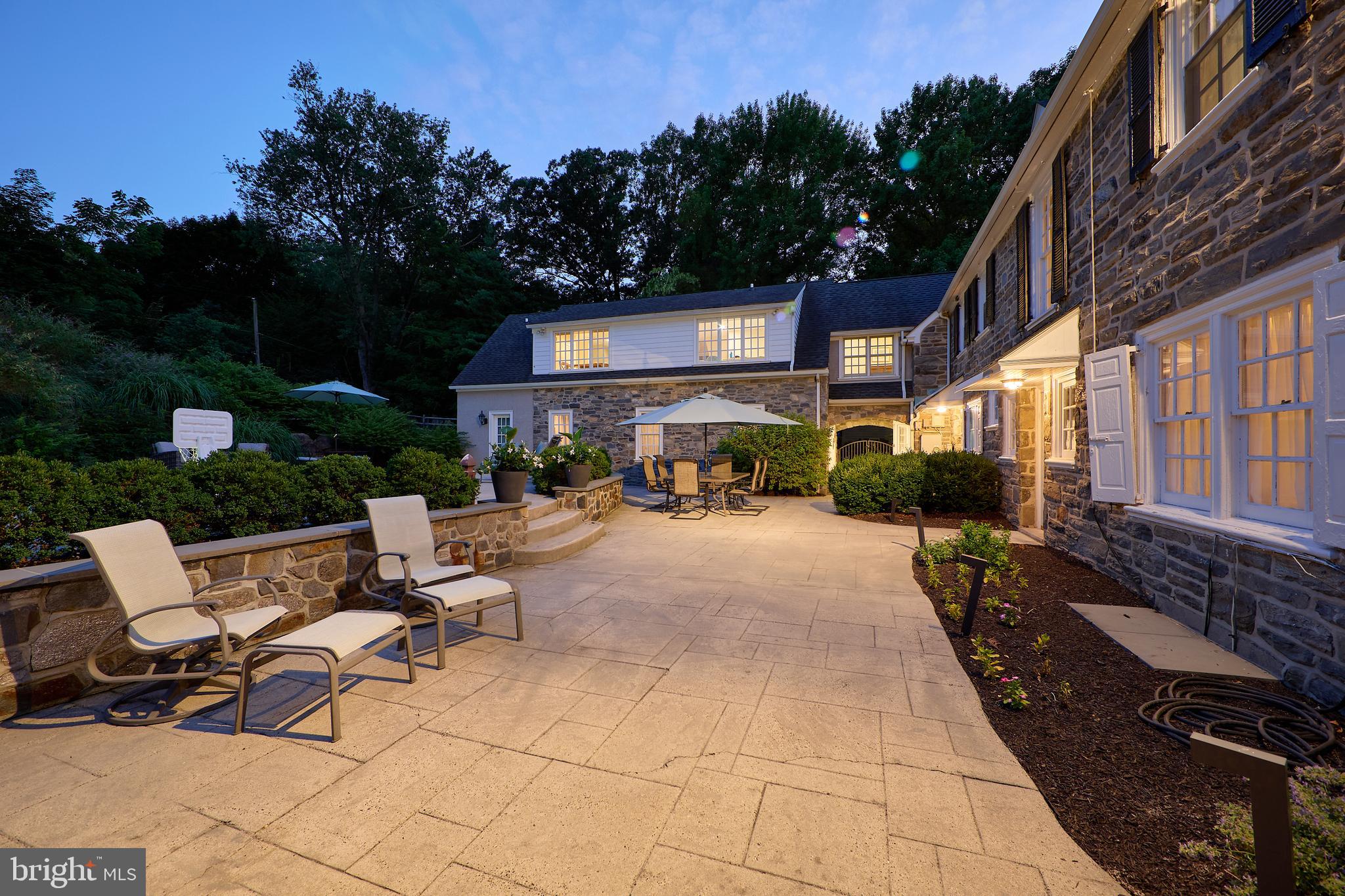 COLONIAL VIL - Residential
