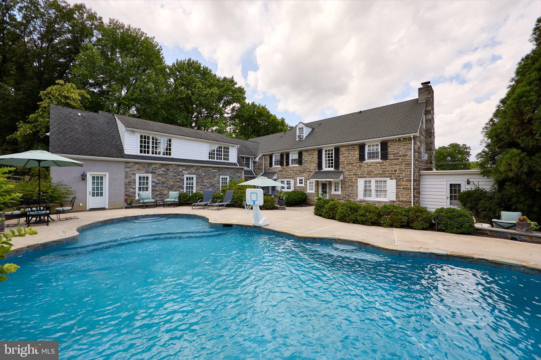 COLONIAL VIL - Residential