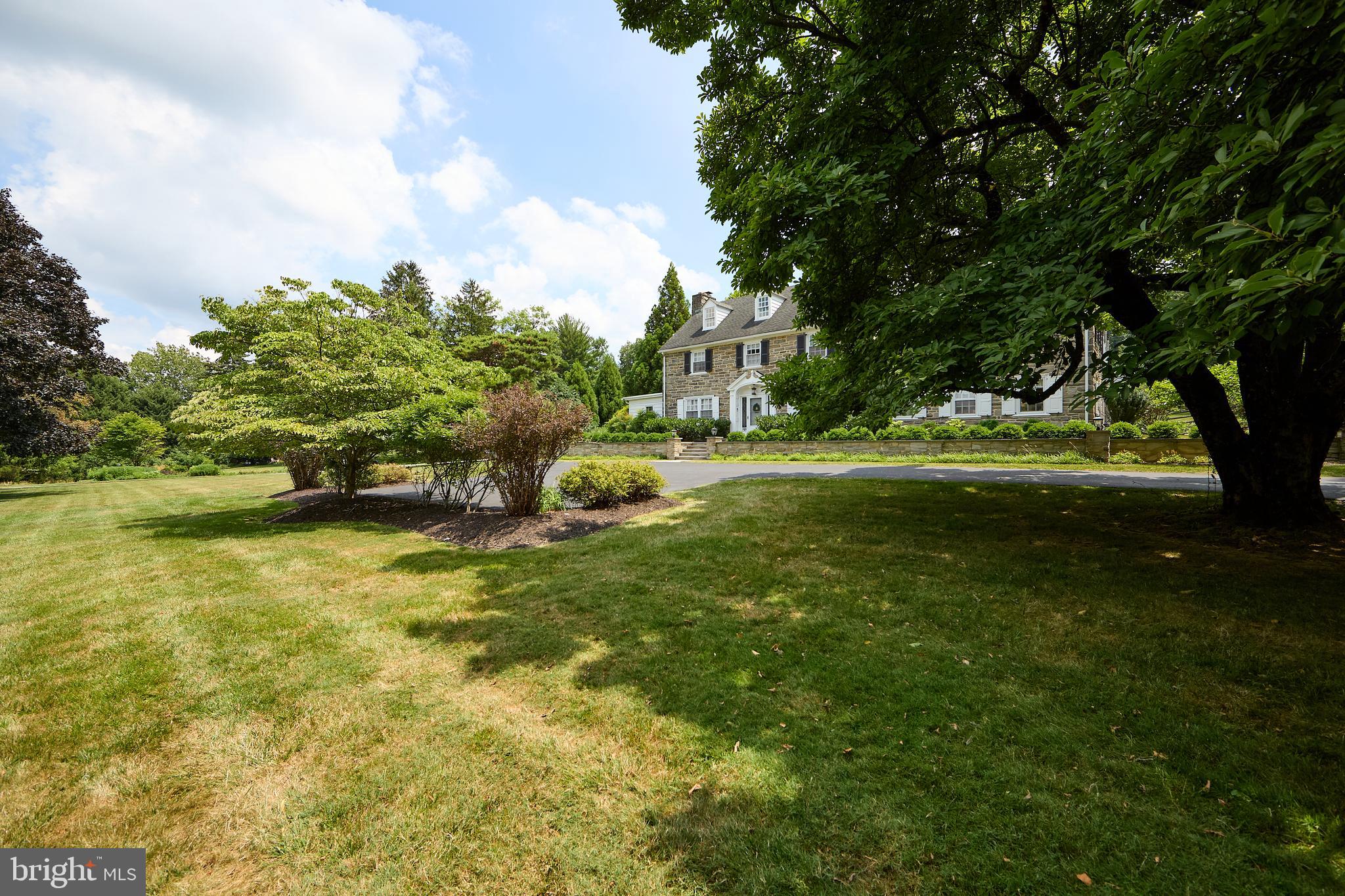 COLONIAL VIL - Residential