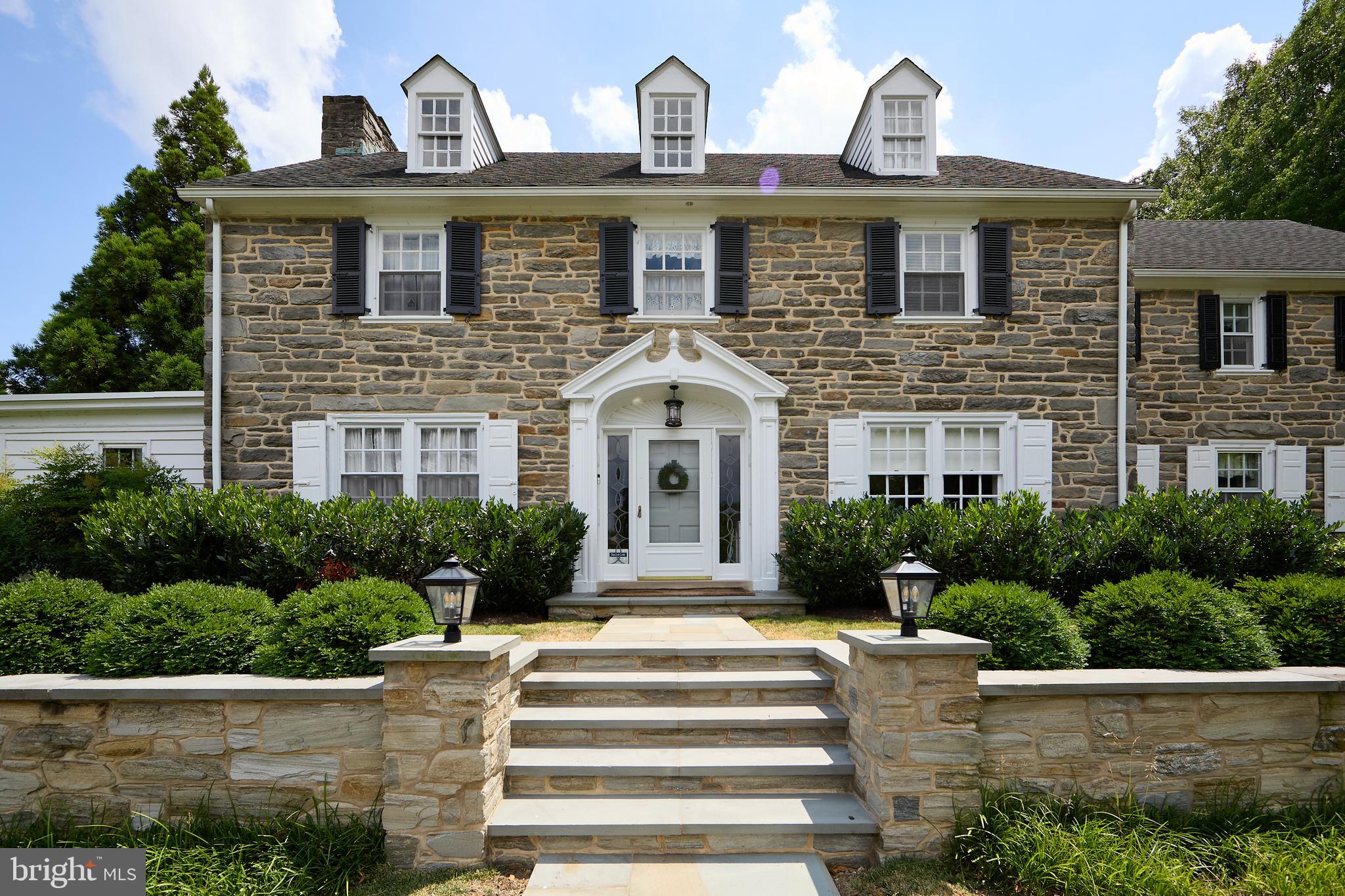 COLONIAL VIL - Residential