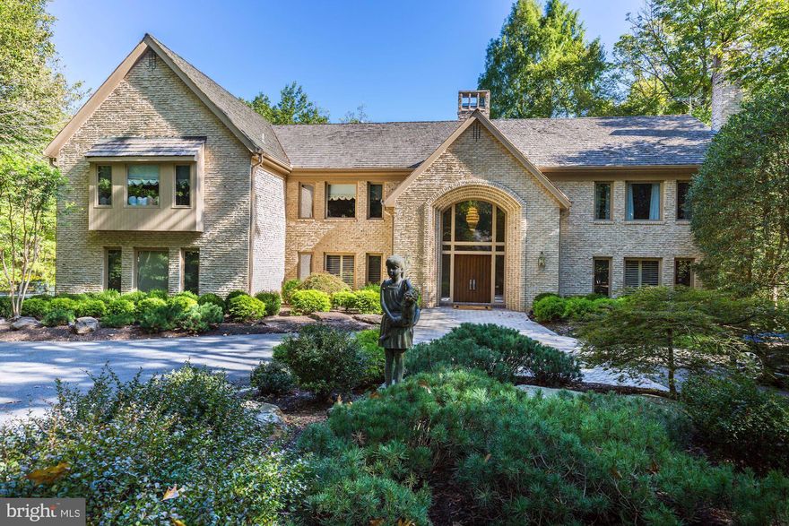 Welcome to 10115 Bentcross Drive, an exquisite Contemporary custom designed and built for its current owners. Sited on two beautifully landscaped acres, with a 40' heated pool and lit Har-Tru clay tennis court, this impressive estate is an entertainer's dream and a quick jaunt to the Village. The embassy size rooms with soaring ceilings and abundance of natural light are a treat to the senses and architecturally impressive. Rarely does a home of this distinction, with unique design, custom crafted finishes and state-of-the-art amenities come to market.It will delight the most discerning upper-bracket home buyer.