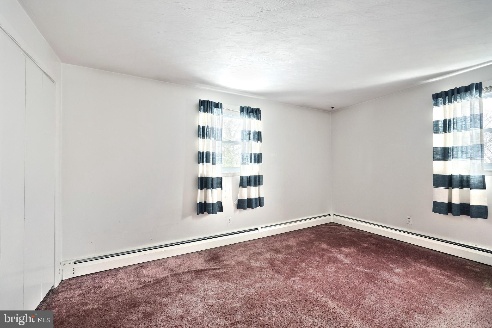 OUTDOOR COUNTRY CLUB WEST - Residential