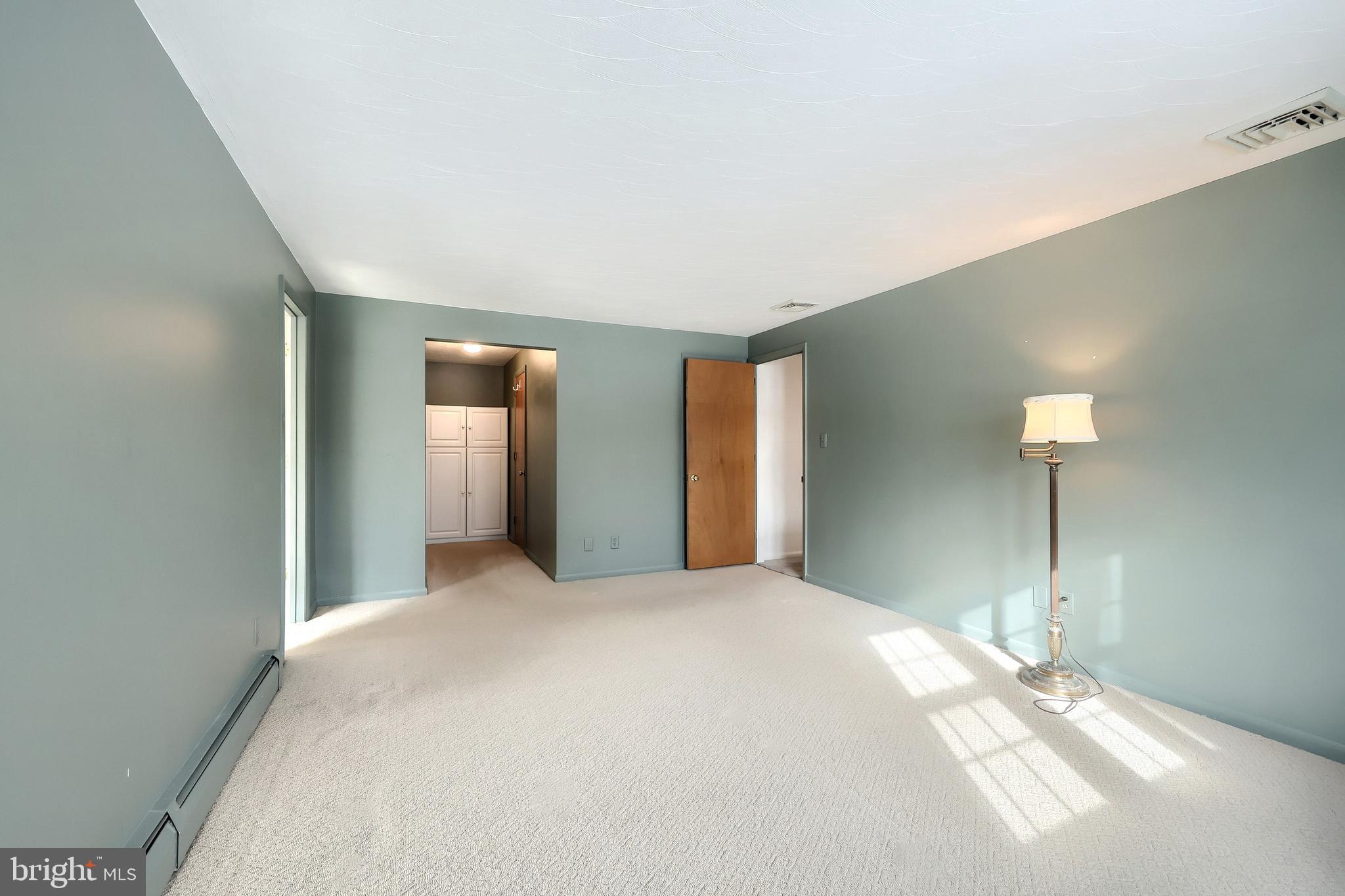 OUTDOOR COUNTRY CLUB WEST - Residential