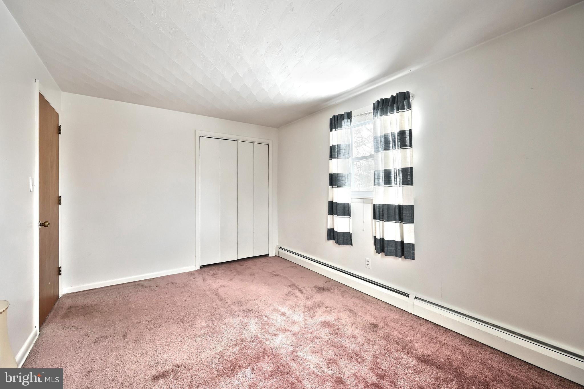 OUTDOOR COUNTRY CLUB WEST - Residential