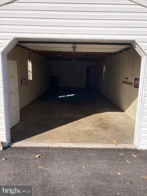 OUTDOOR COUNTRY CLUB WEST - Residential