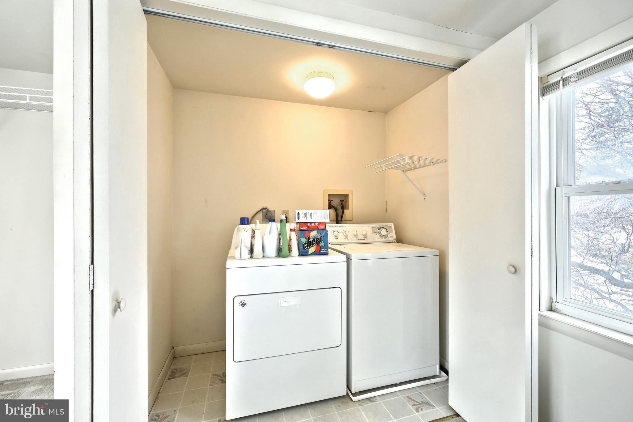 OUTDOOR COUNTRY CLUB WEST - Residential