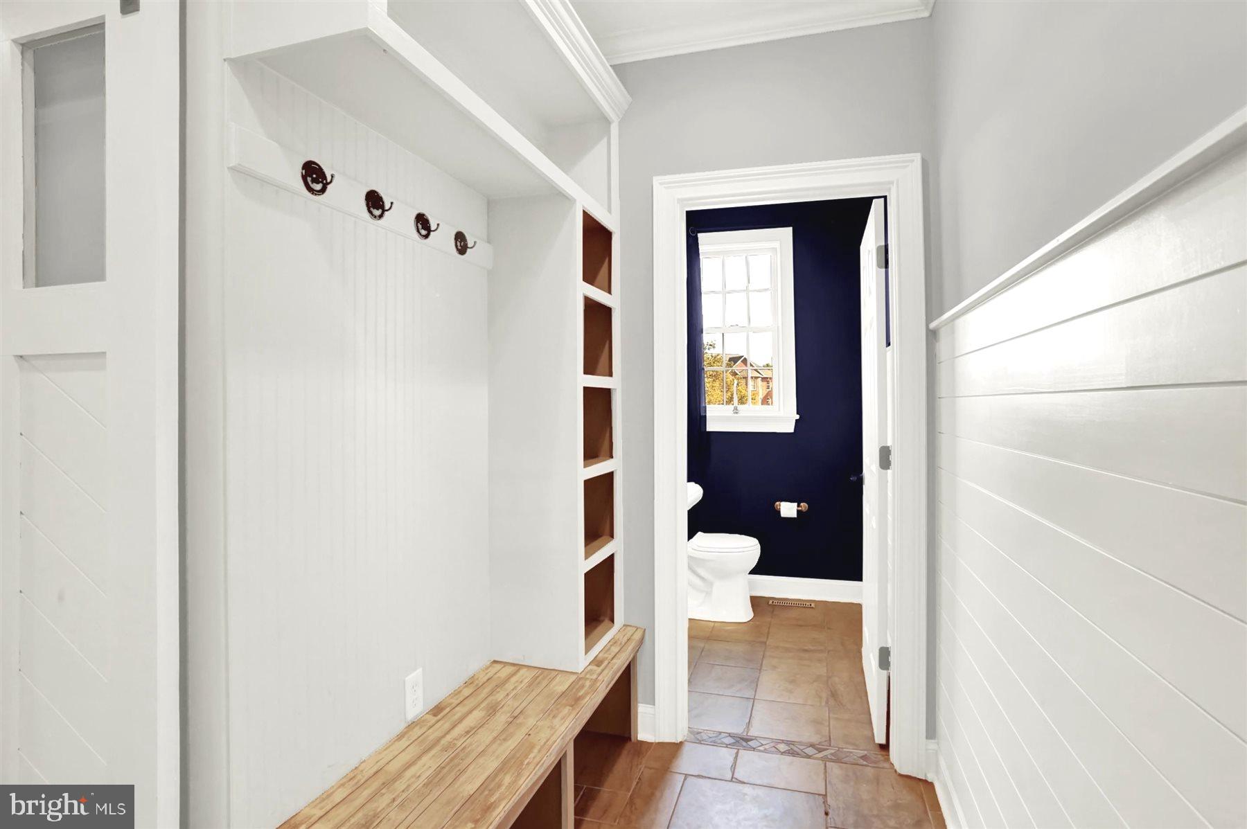 HILLSIDE FARMS - Residential