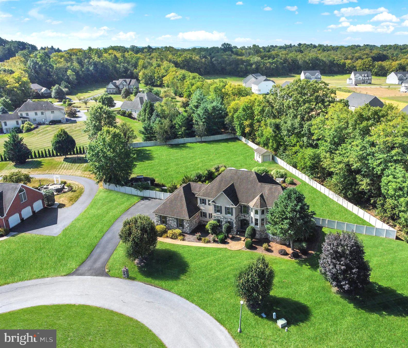 HILLSIDE FARMS - Residential