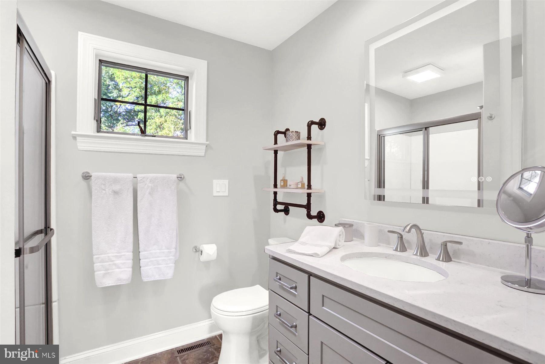 HILLSIDE FARMS - Residential