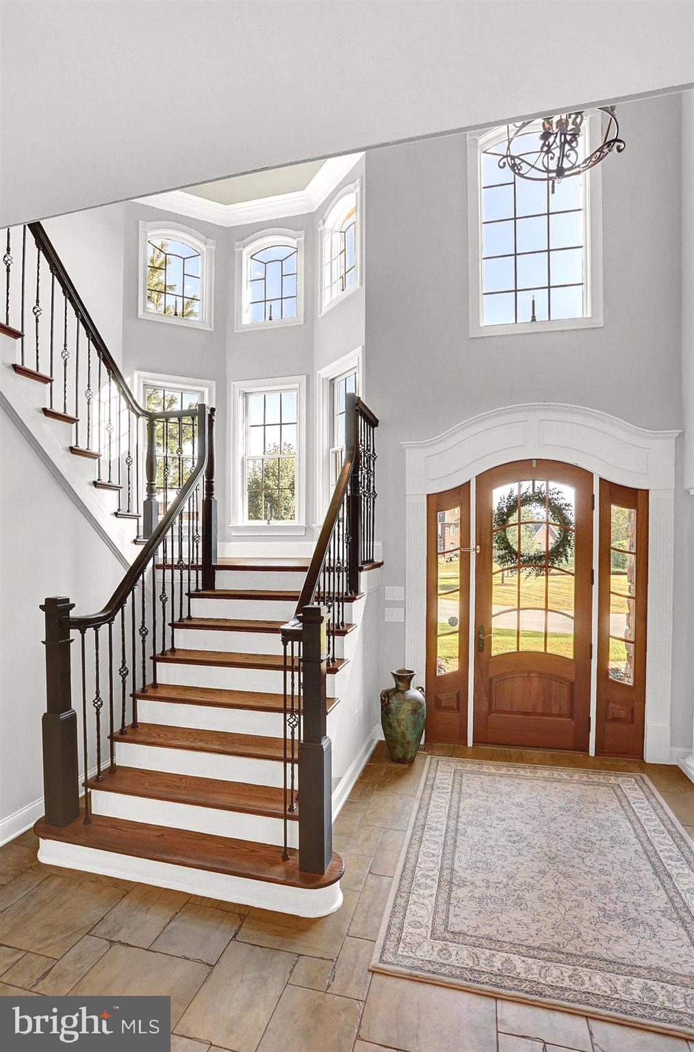 HILLSIDE FARMS - Residential