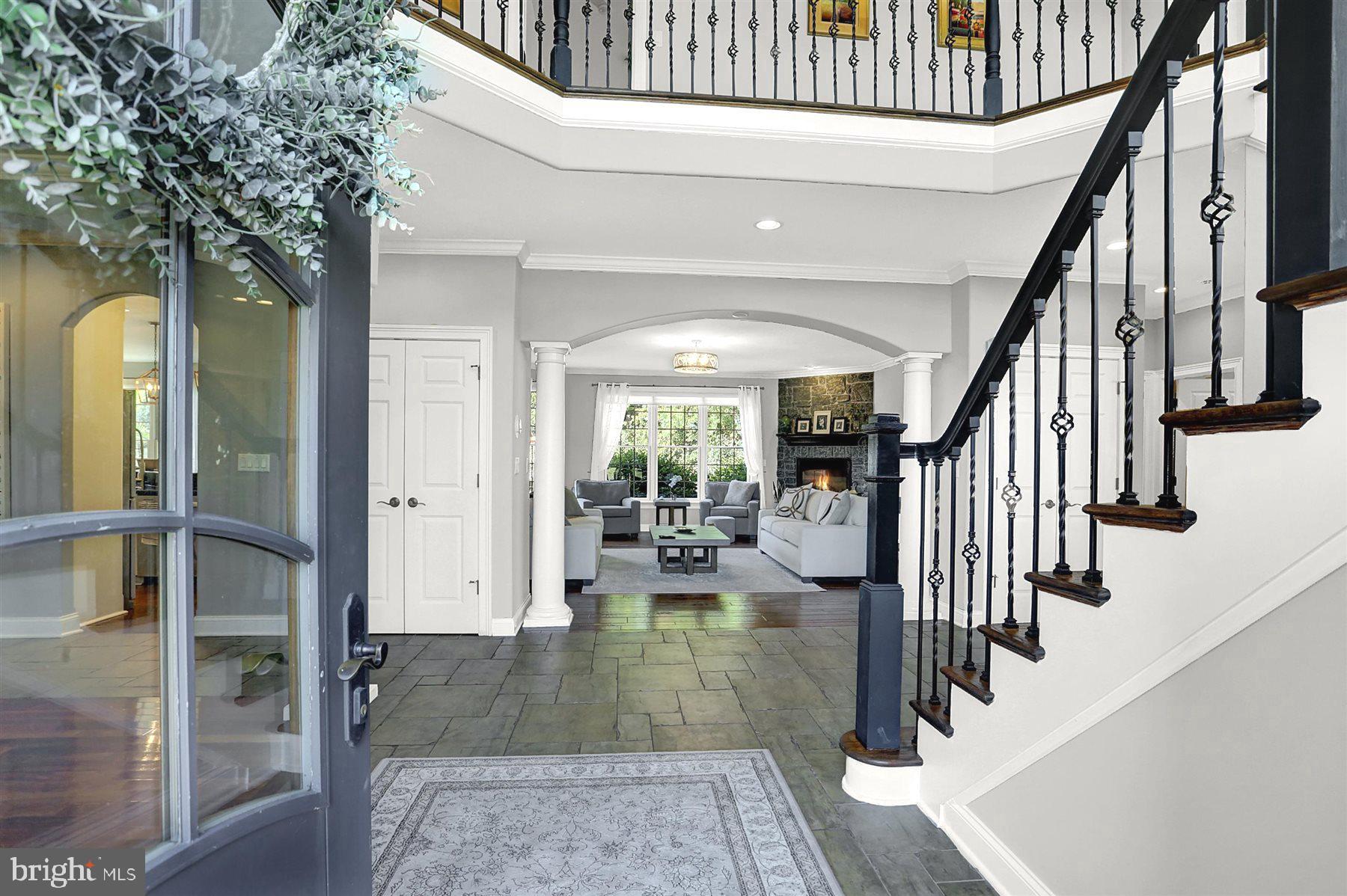 HILLSIDE FARMS - Residential