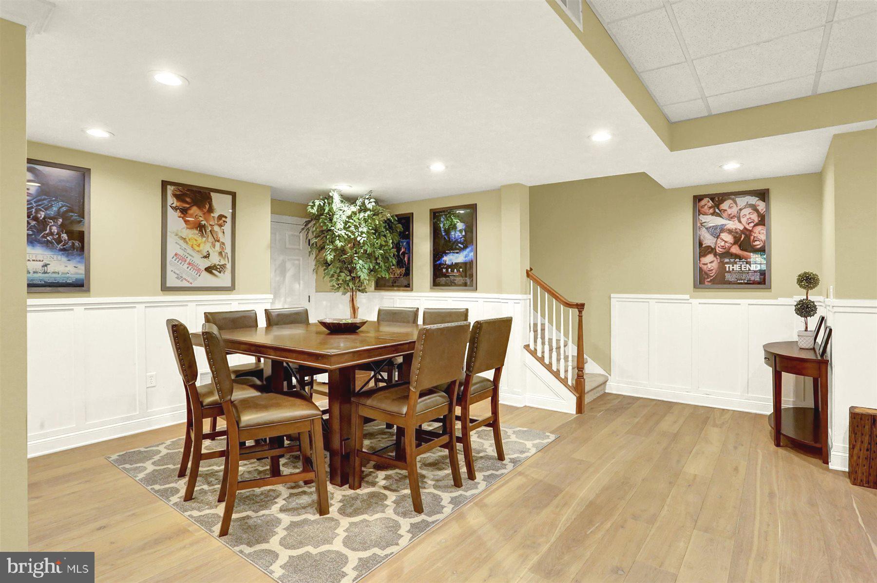 HILLSIDE FARMS - Residential