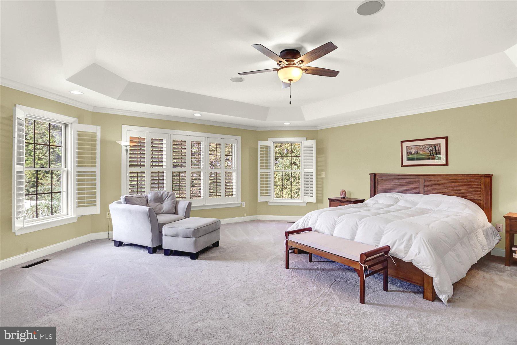 HILLSIDE FARMS - Residential