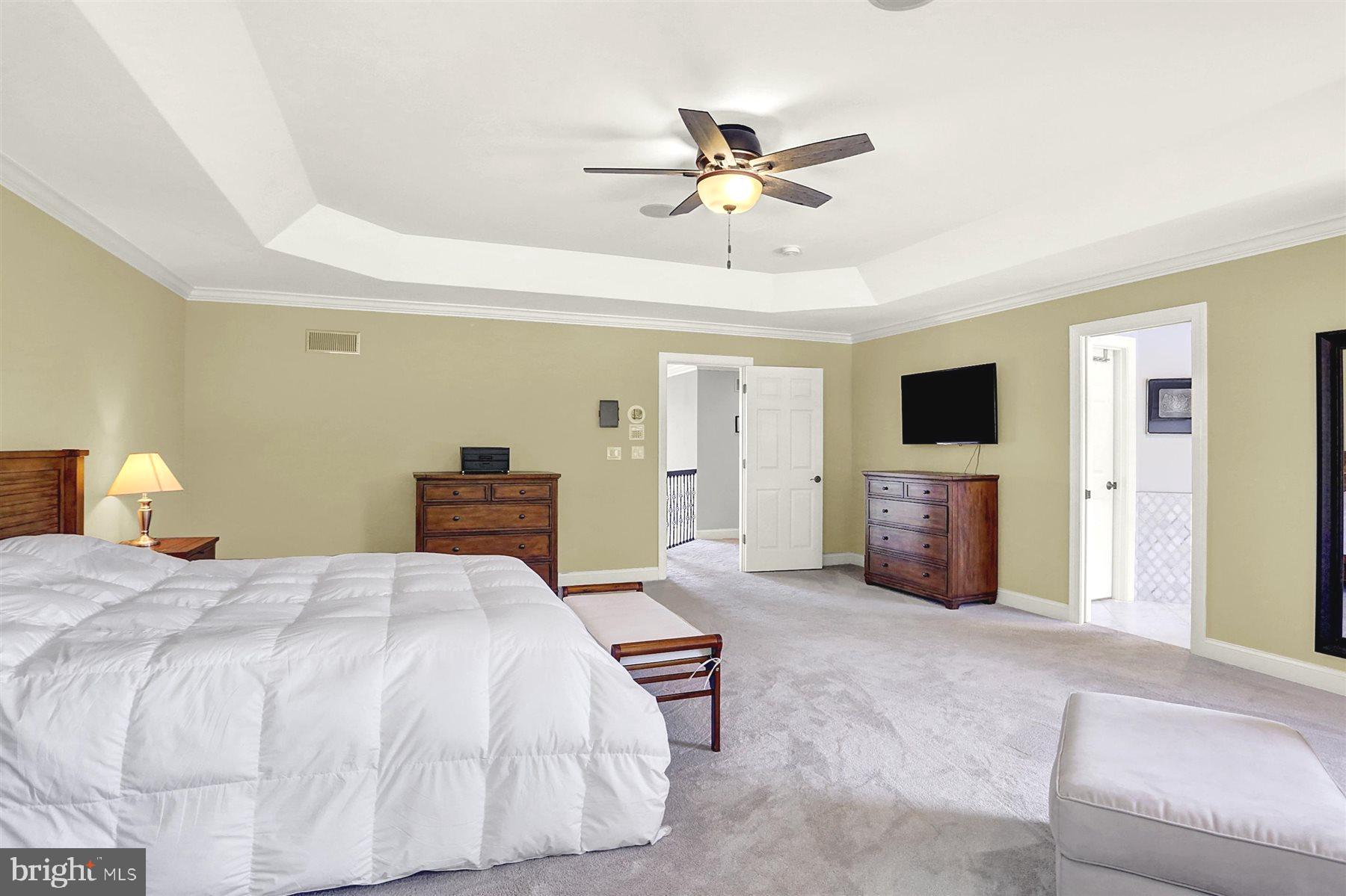 HILLSIDE FARMS - Residential