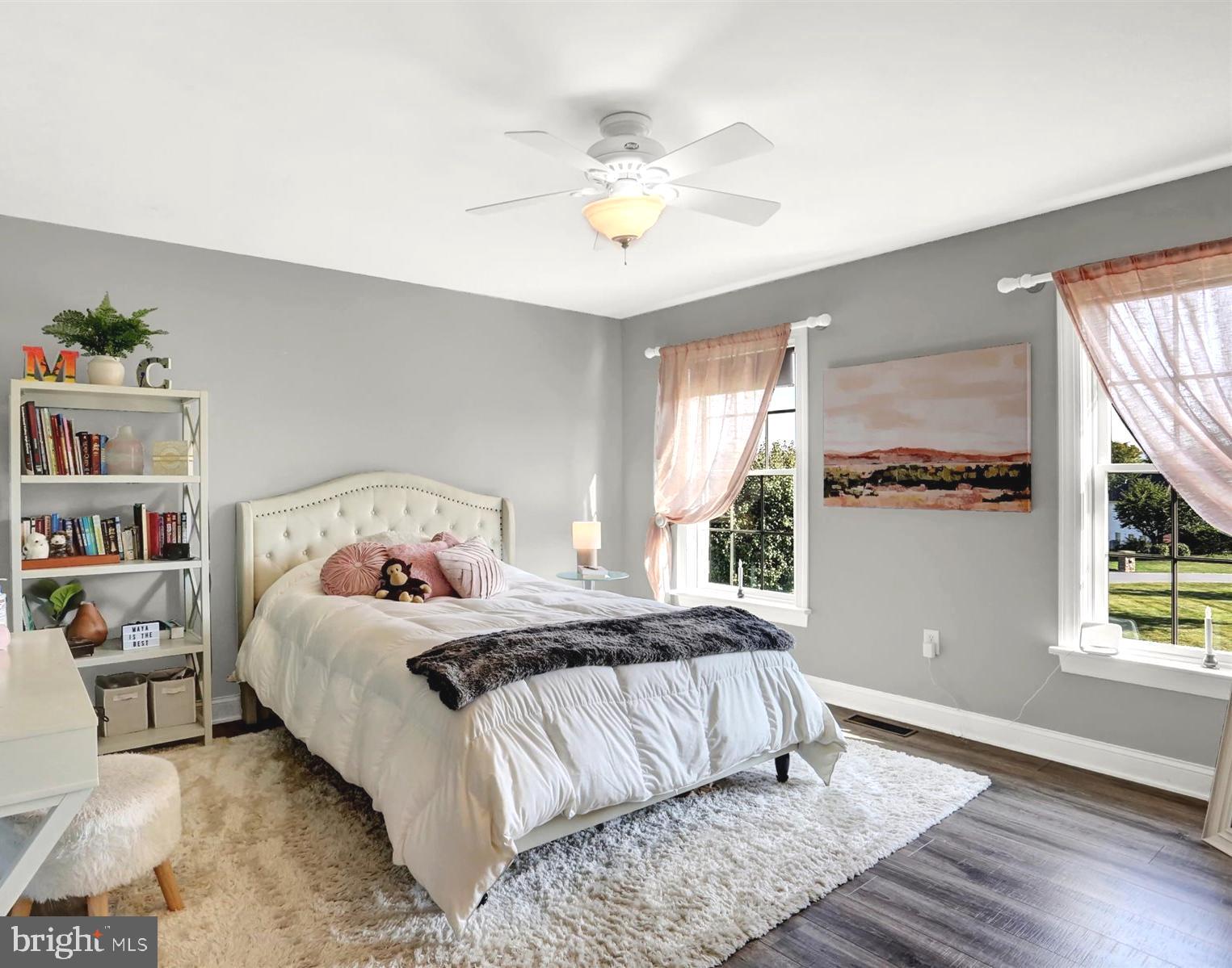 HILLSIDE FARMS - Residential