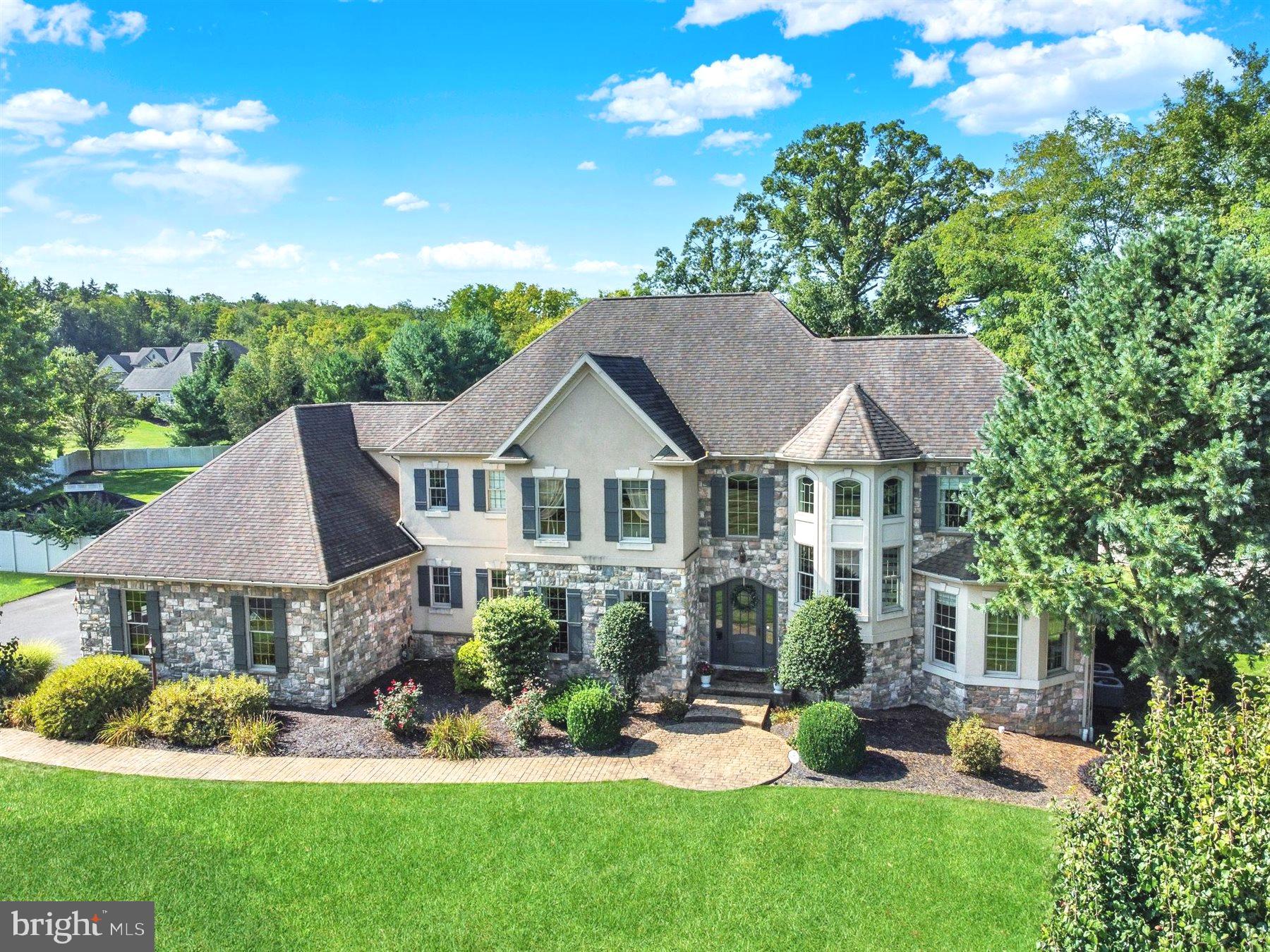 HILLSIDE FARMS - Residential