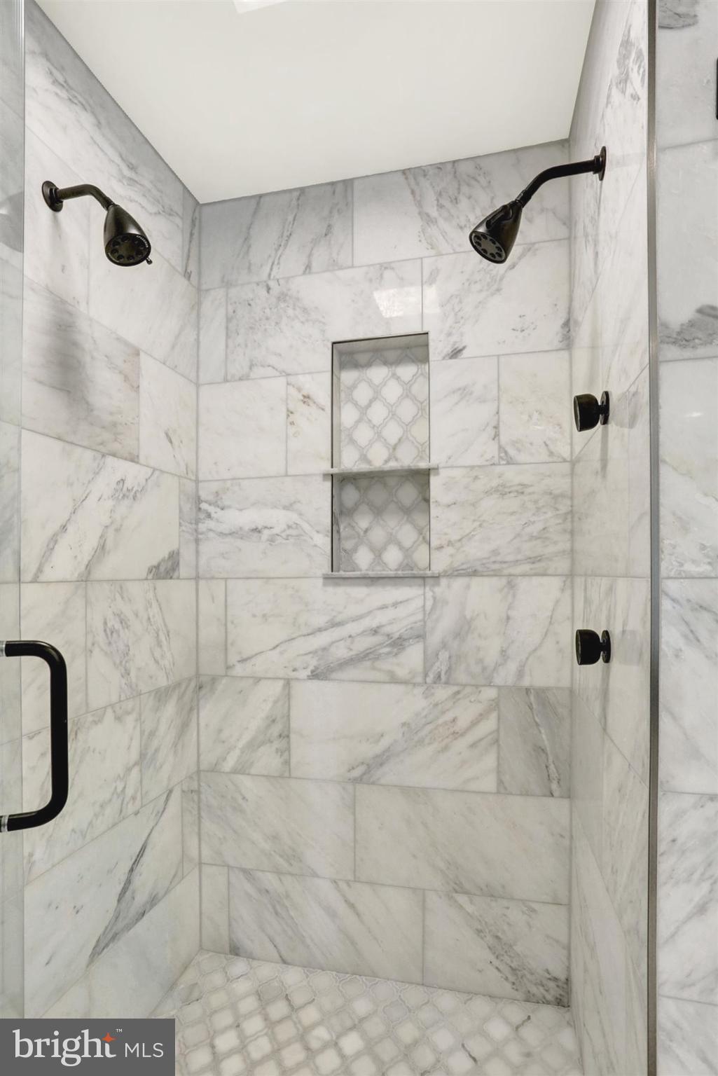 HILLSIDE FARMS - Residential