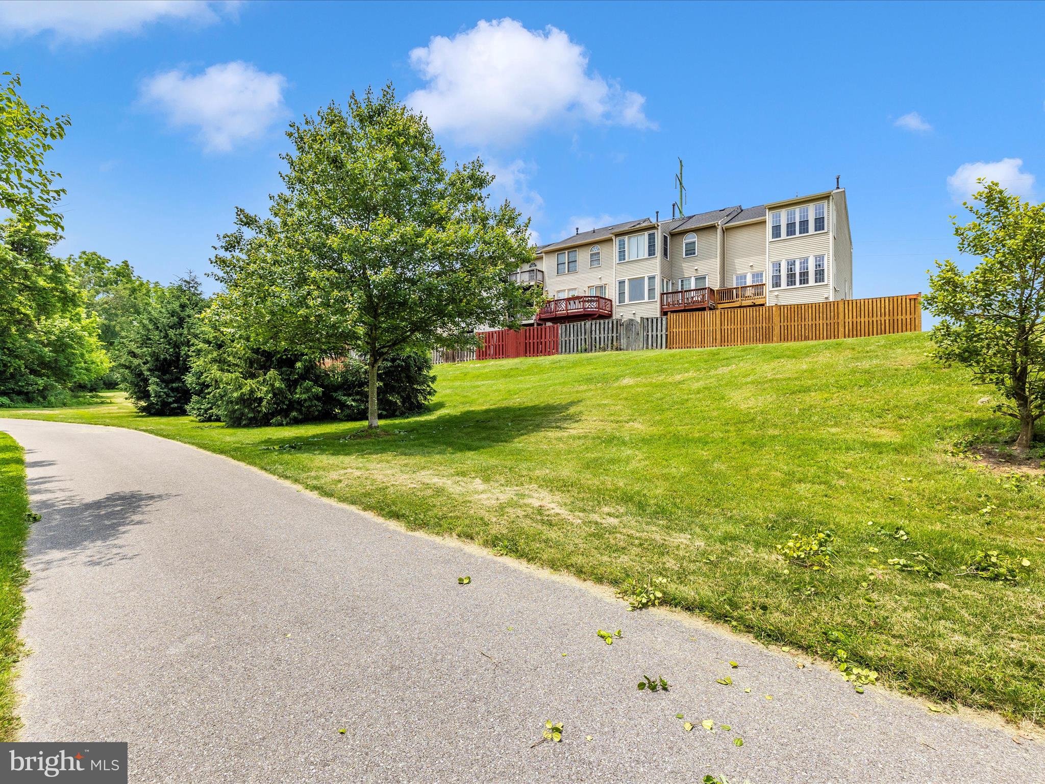 5317 DUKE COURT