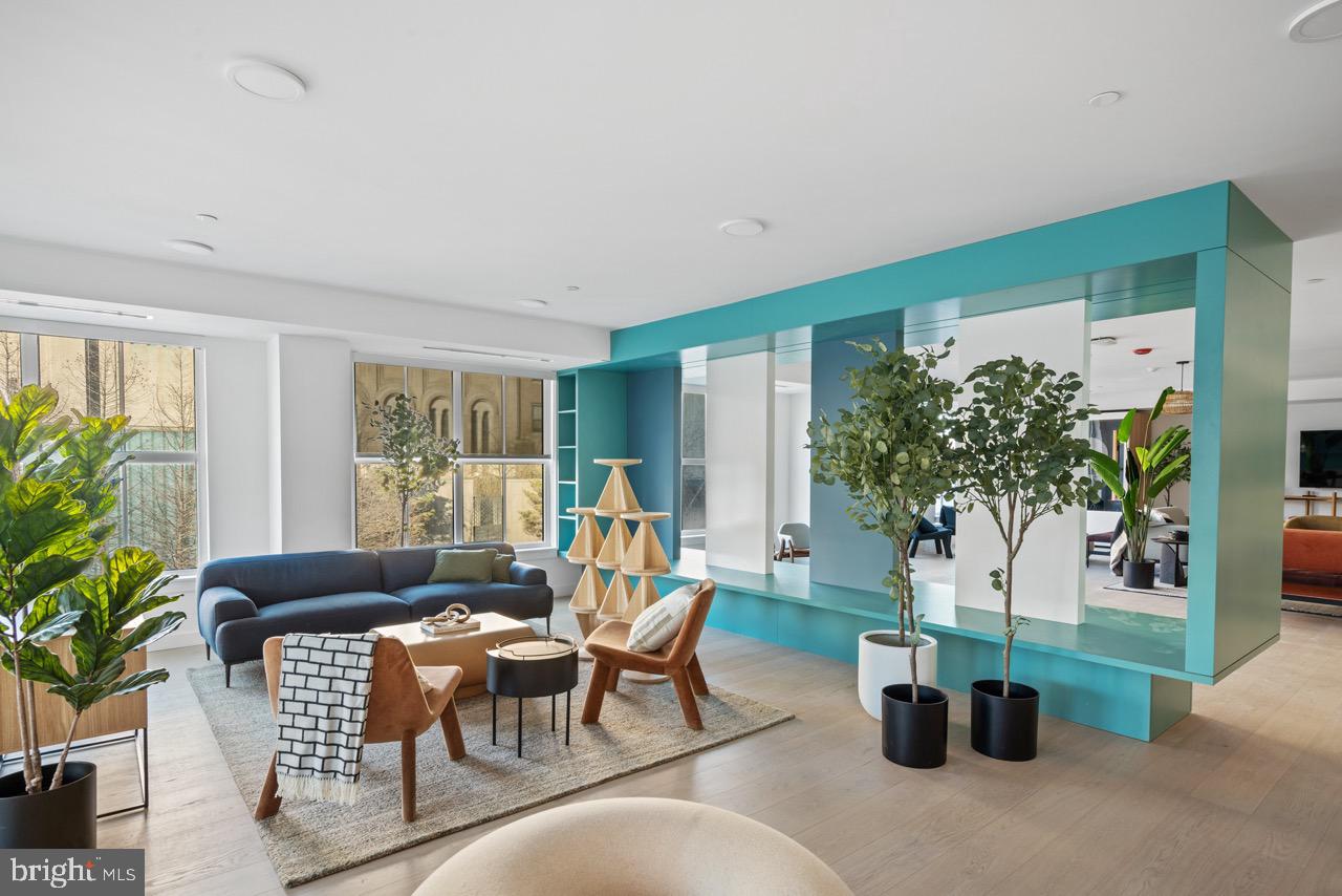 SPRING GARDEN - Residential Lease