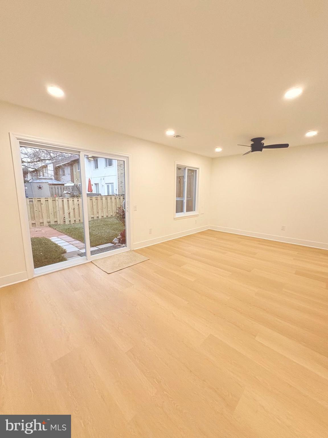 MARYLAND PLACE - Residential