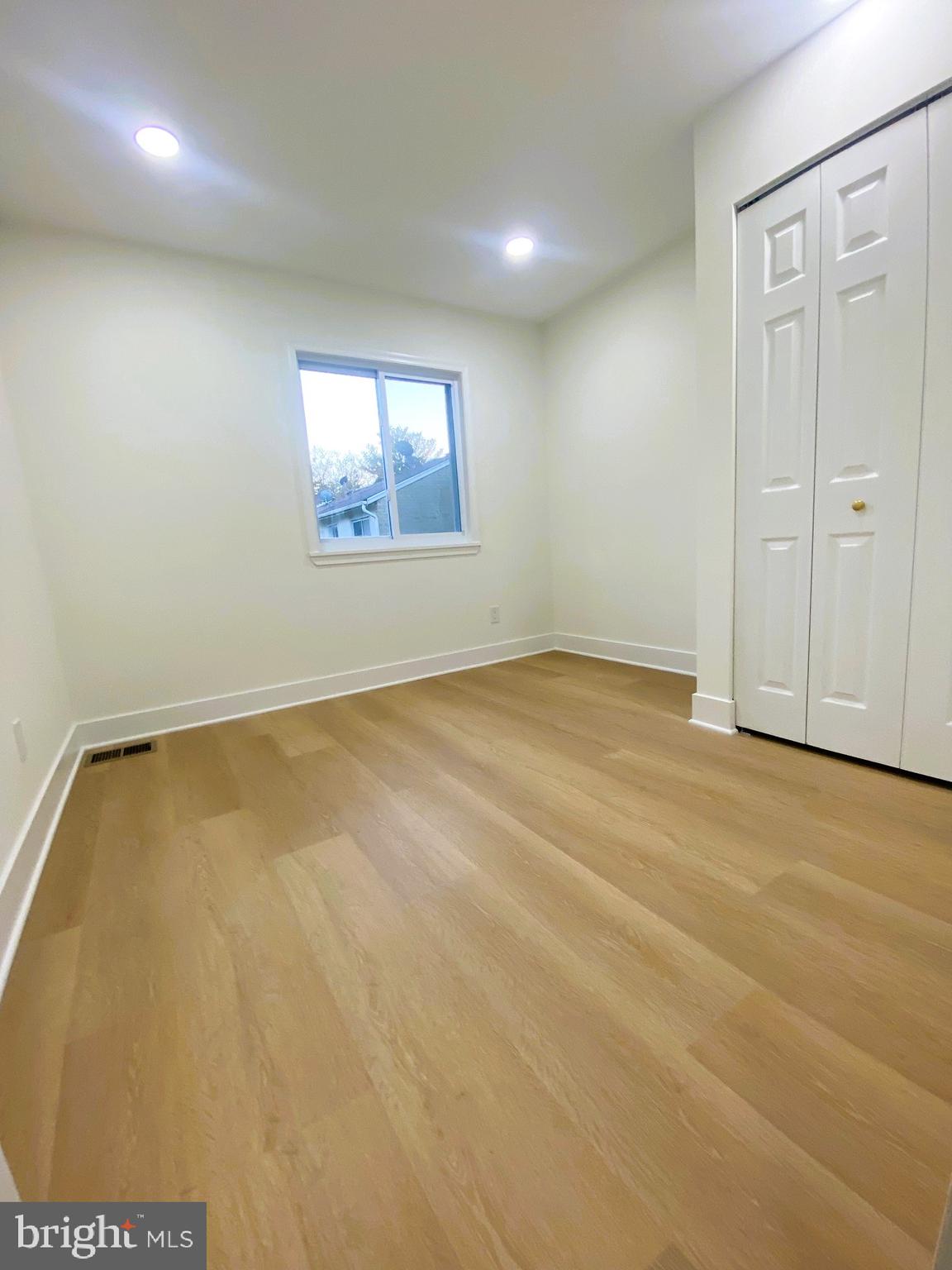 MARYLAND PLACE - Residential