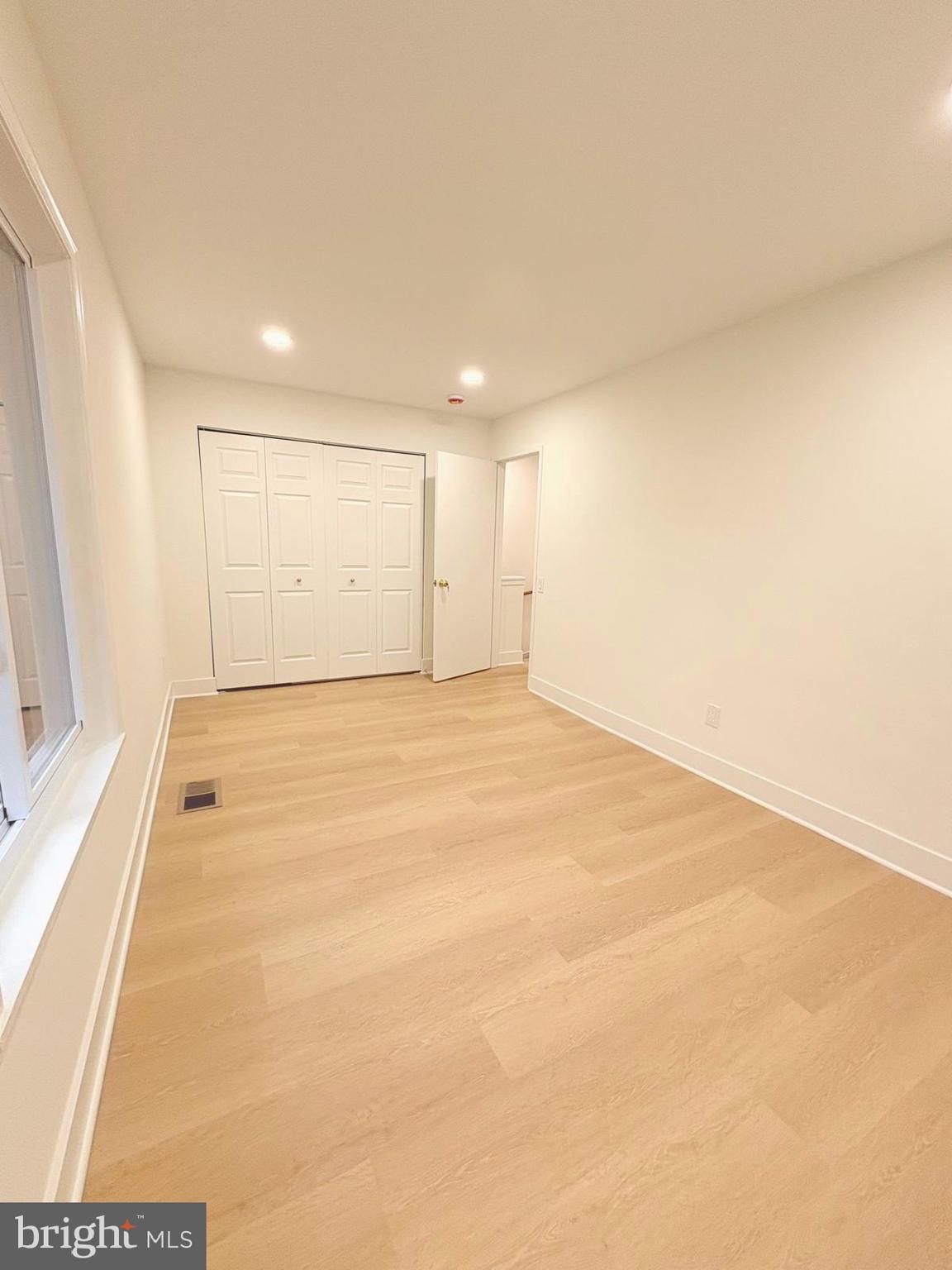 MARYLAND PLACE - Residential