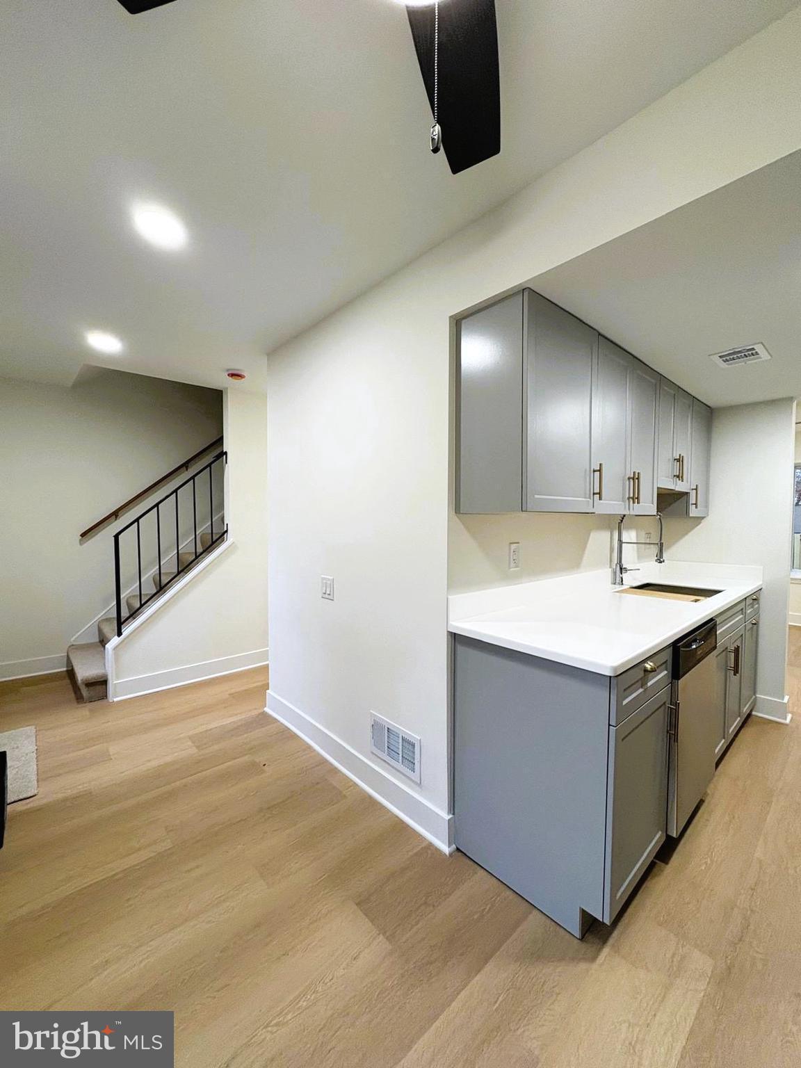 MARYLAND PLACE - Residential