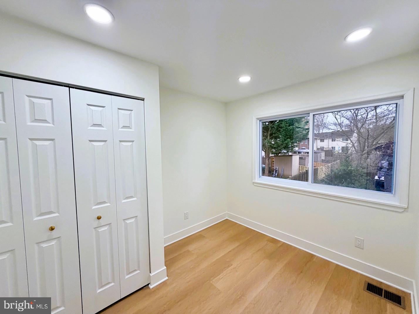 MARYLAND PLACE - Residential