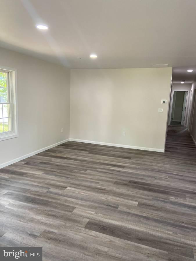 9 SLIPSTREAM COURT