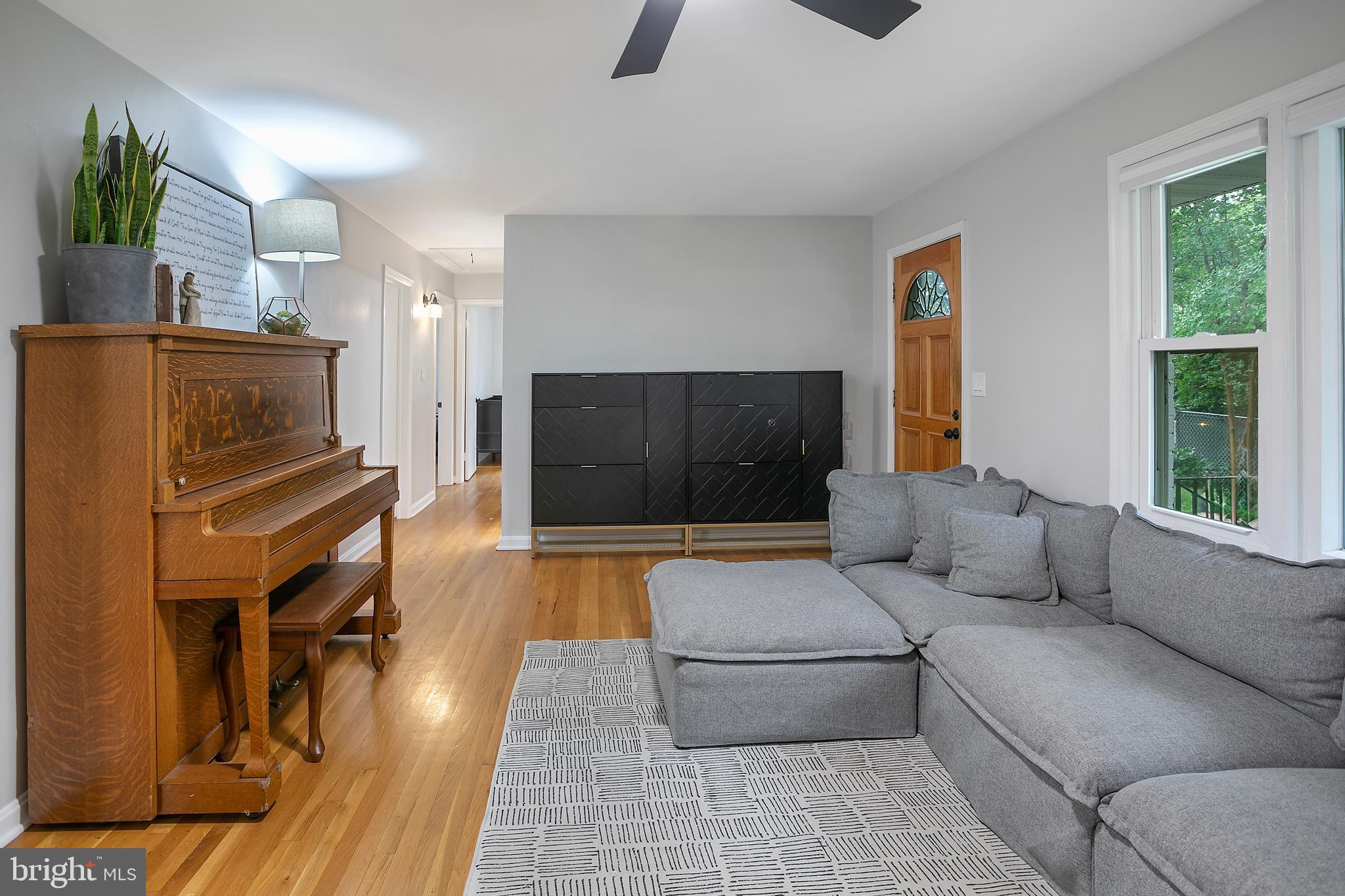 YORK MANOR - Residential