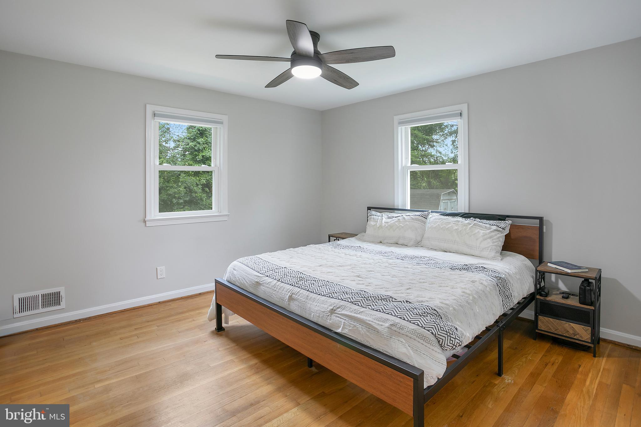 YORK MANOR - Residential