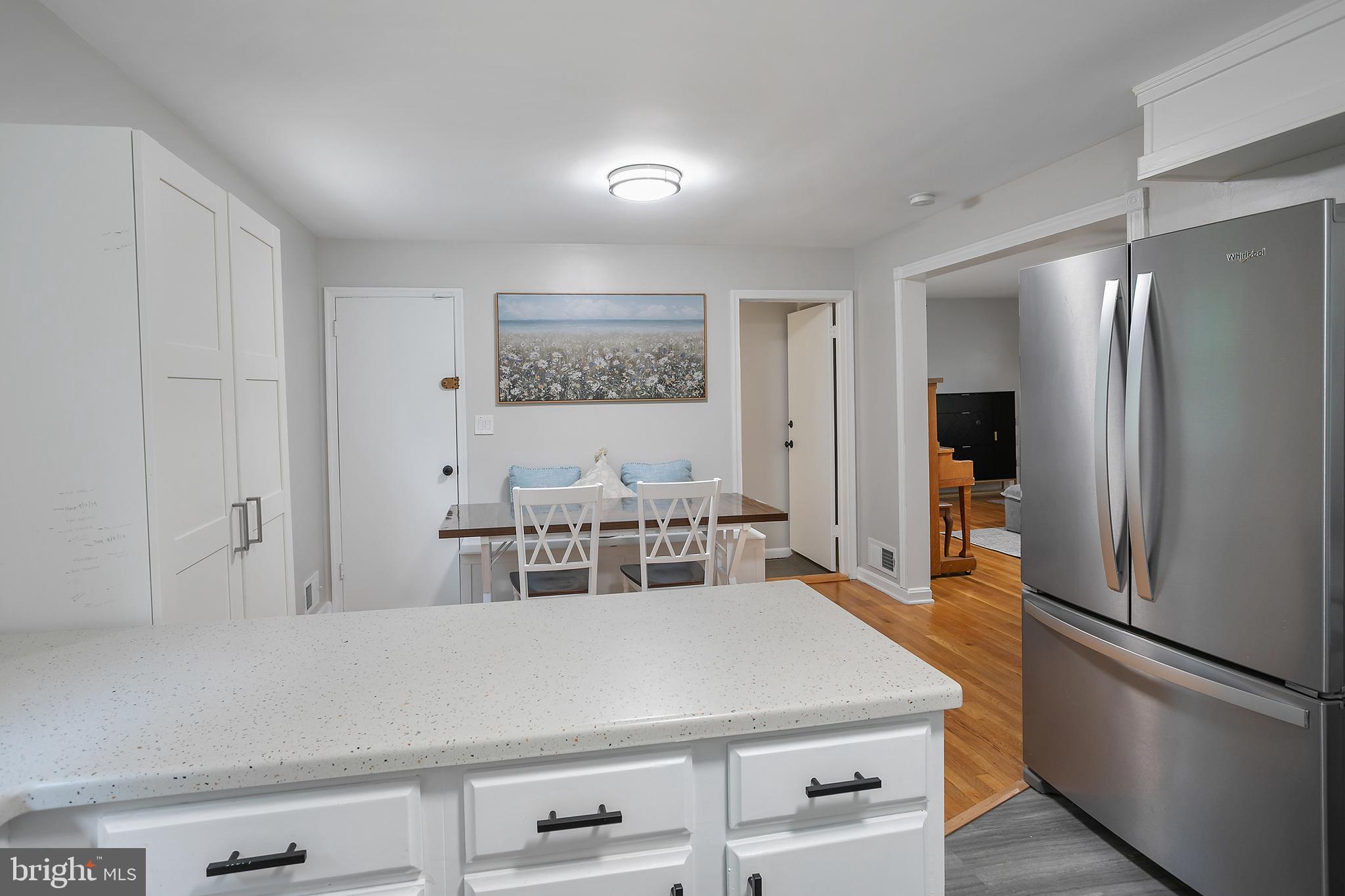 YORK MANOR - Residential