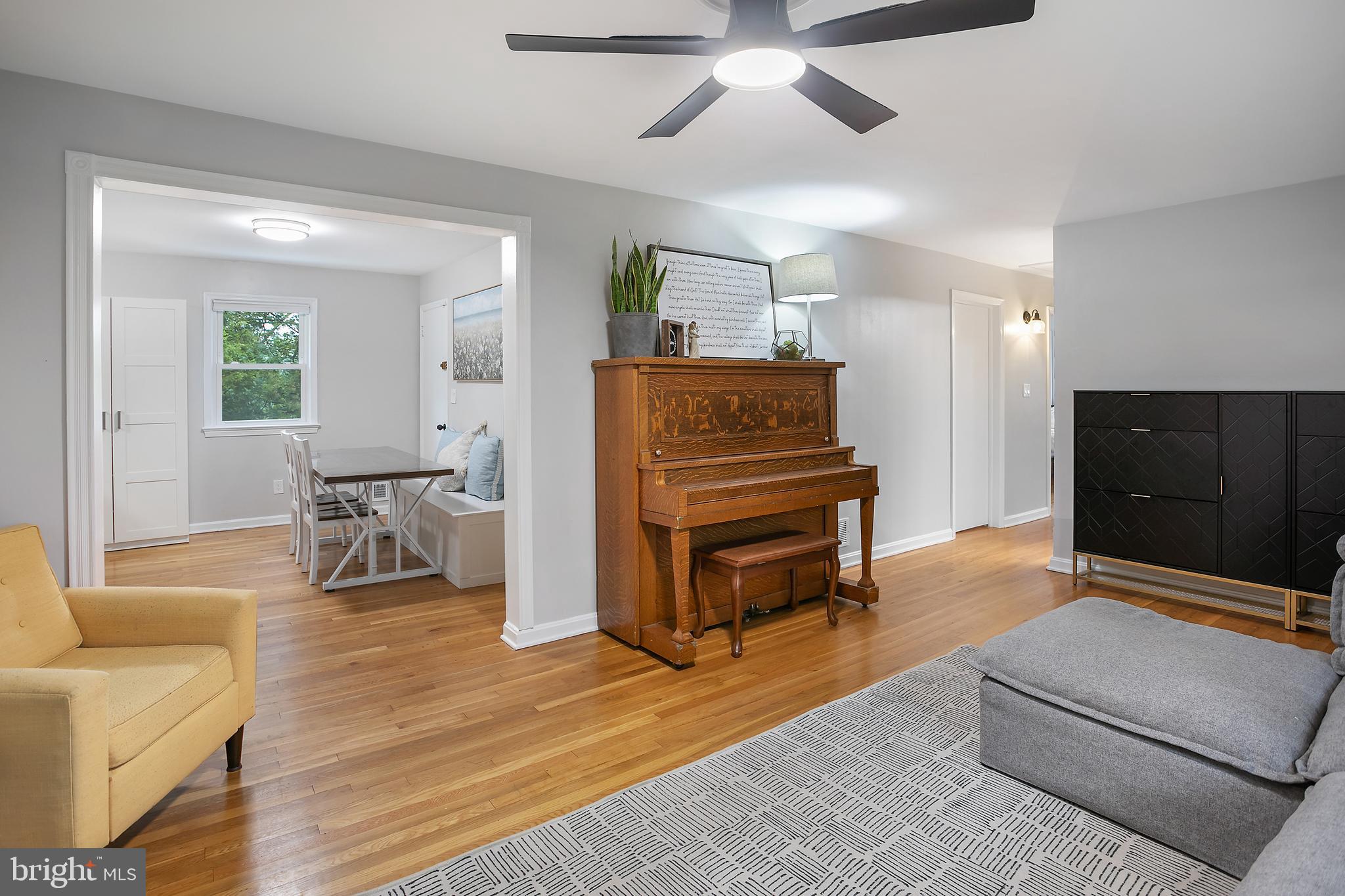 YORK MANOR - Residential