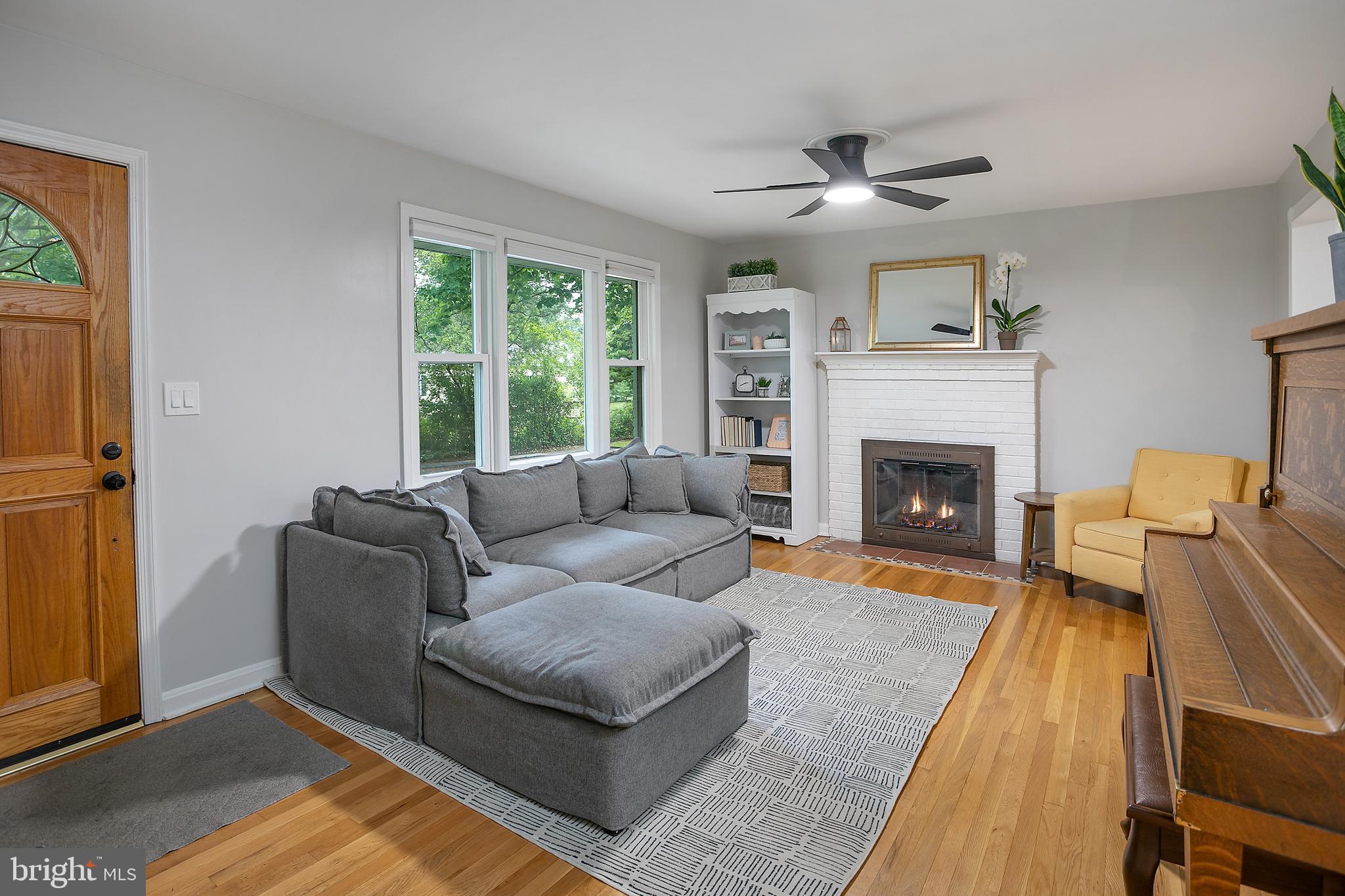 YORK MANOR - Residential