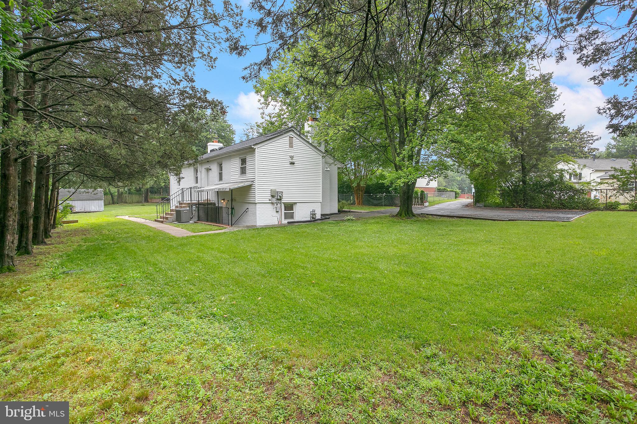 YORK MANOR - Residential