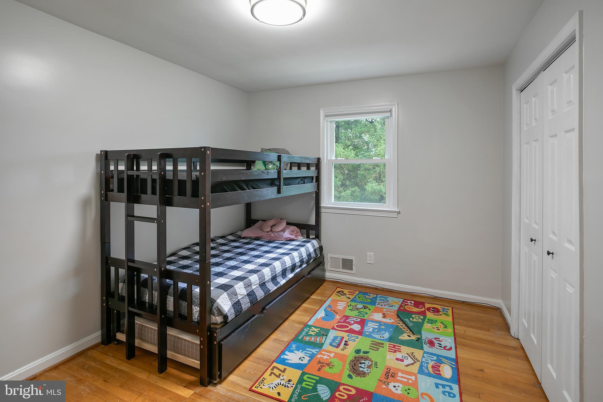 YORK MANOR - Residential