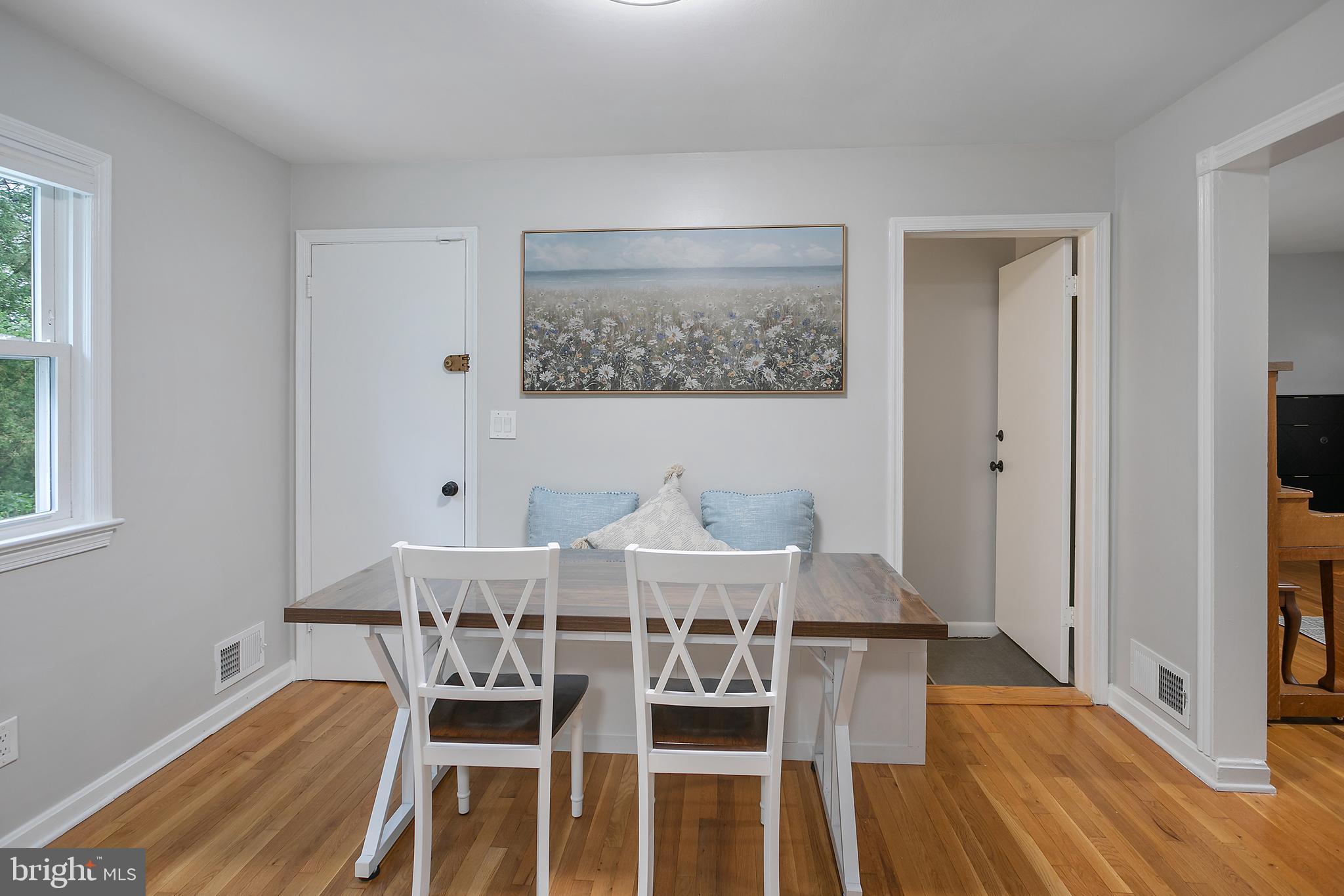 YORK MANOR - Residential