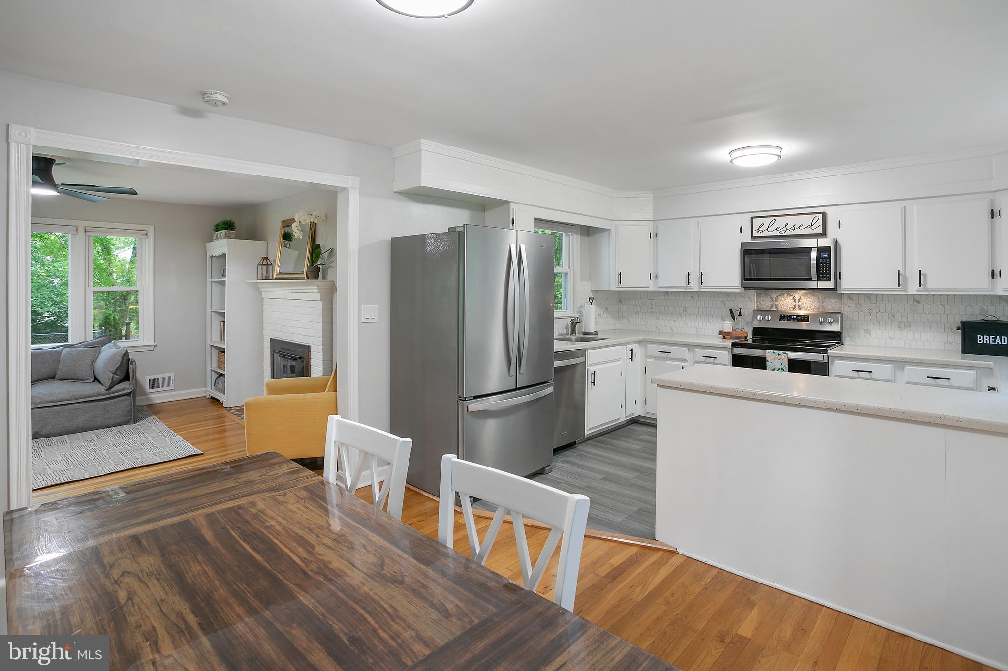 YORK MANOR - Residential