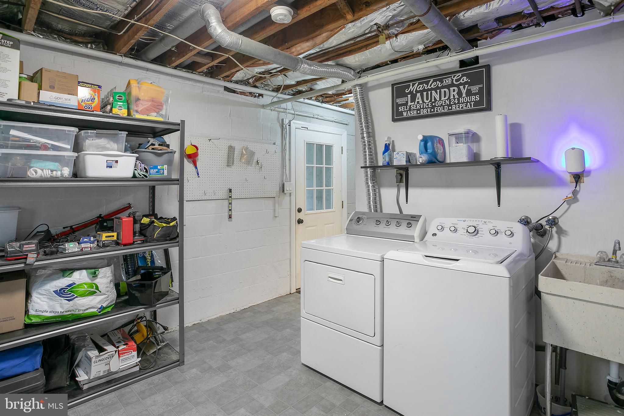 YORK MANOR - Residential